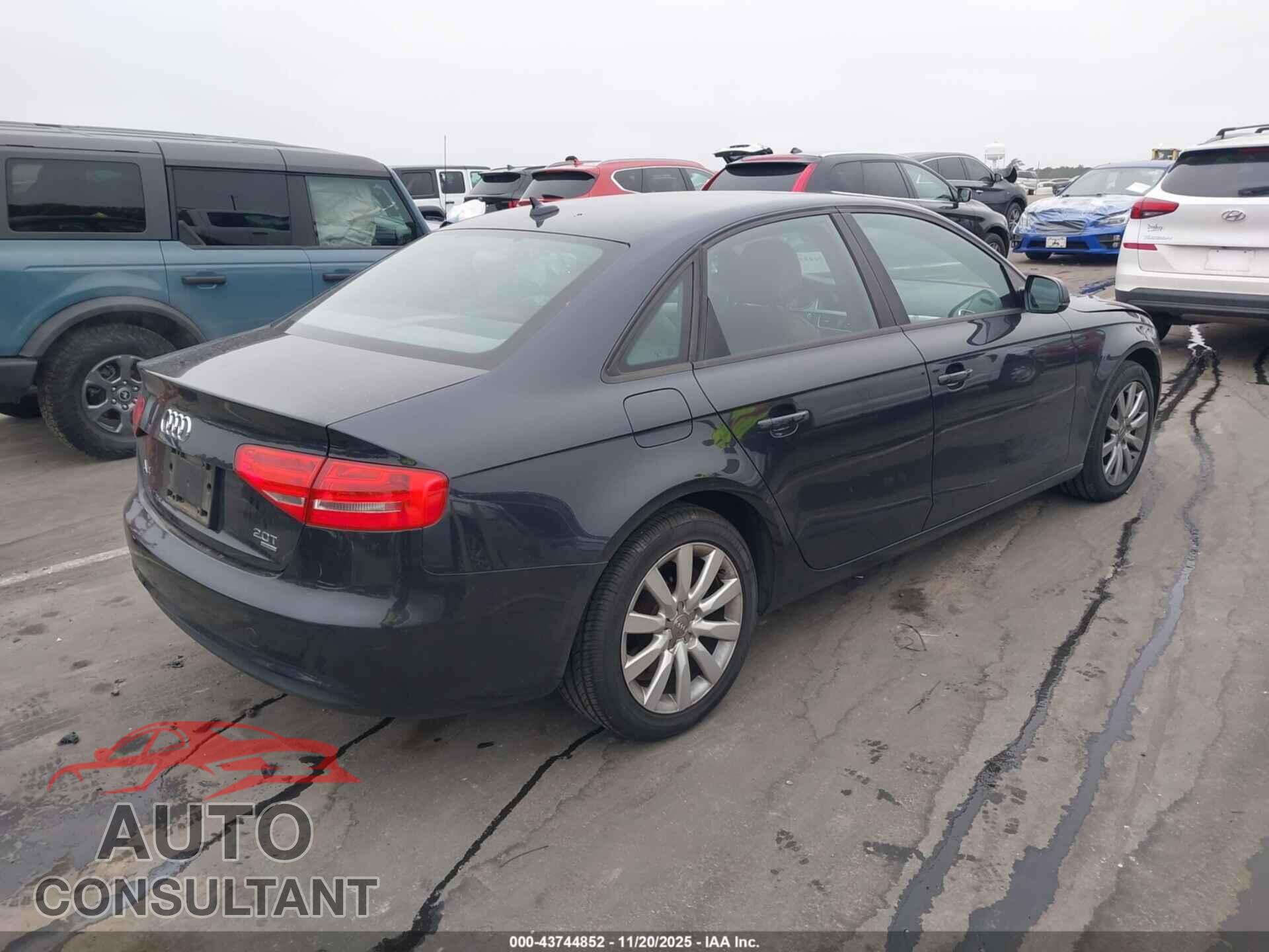 AUDI A4 2013 - WAUBFAFL1DN045596