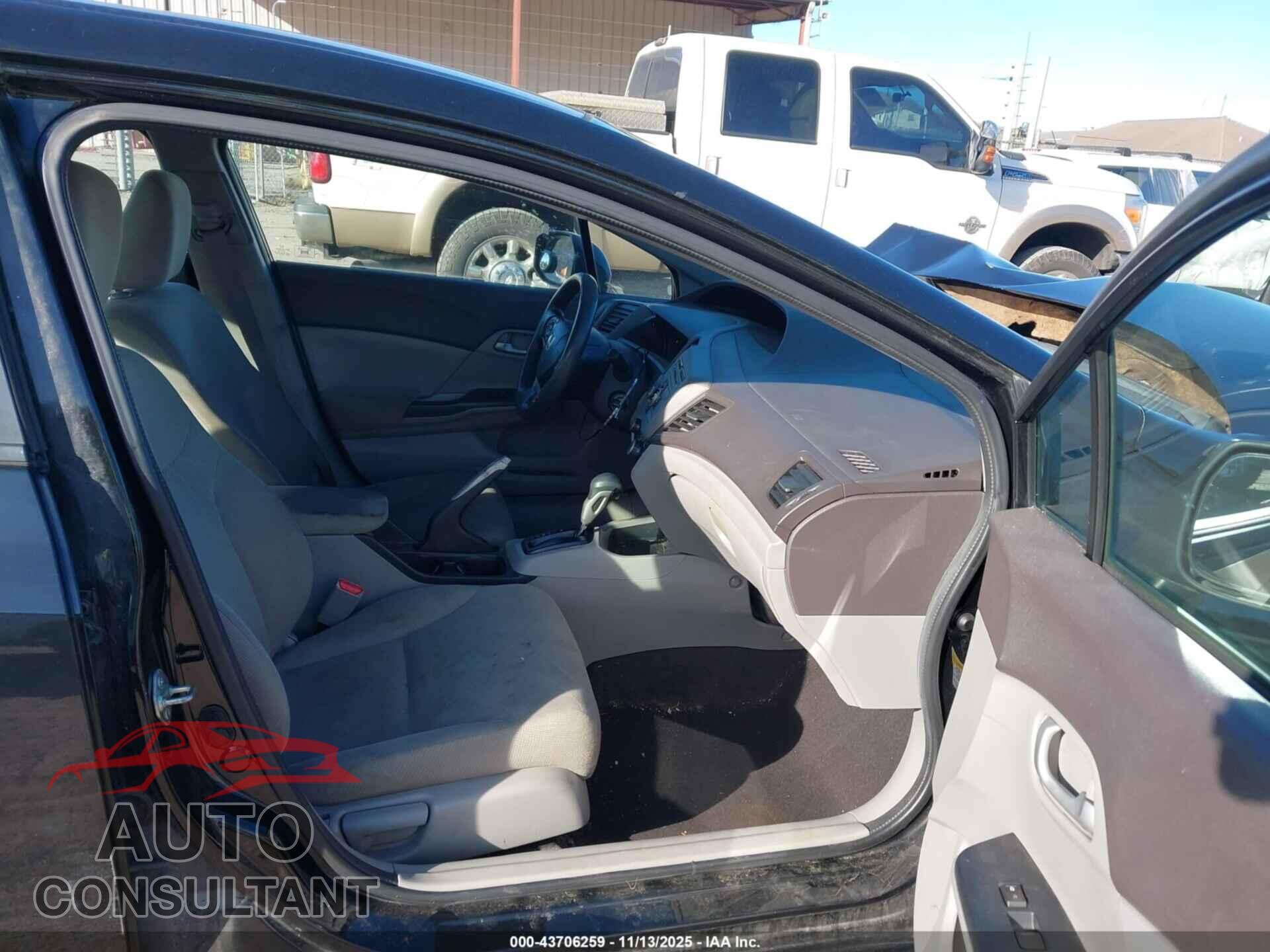 HONDA CIVIC 2012 - 19XFB2F58CE079013