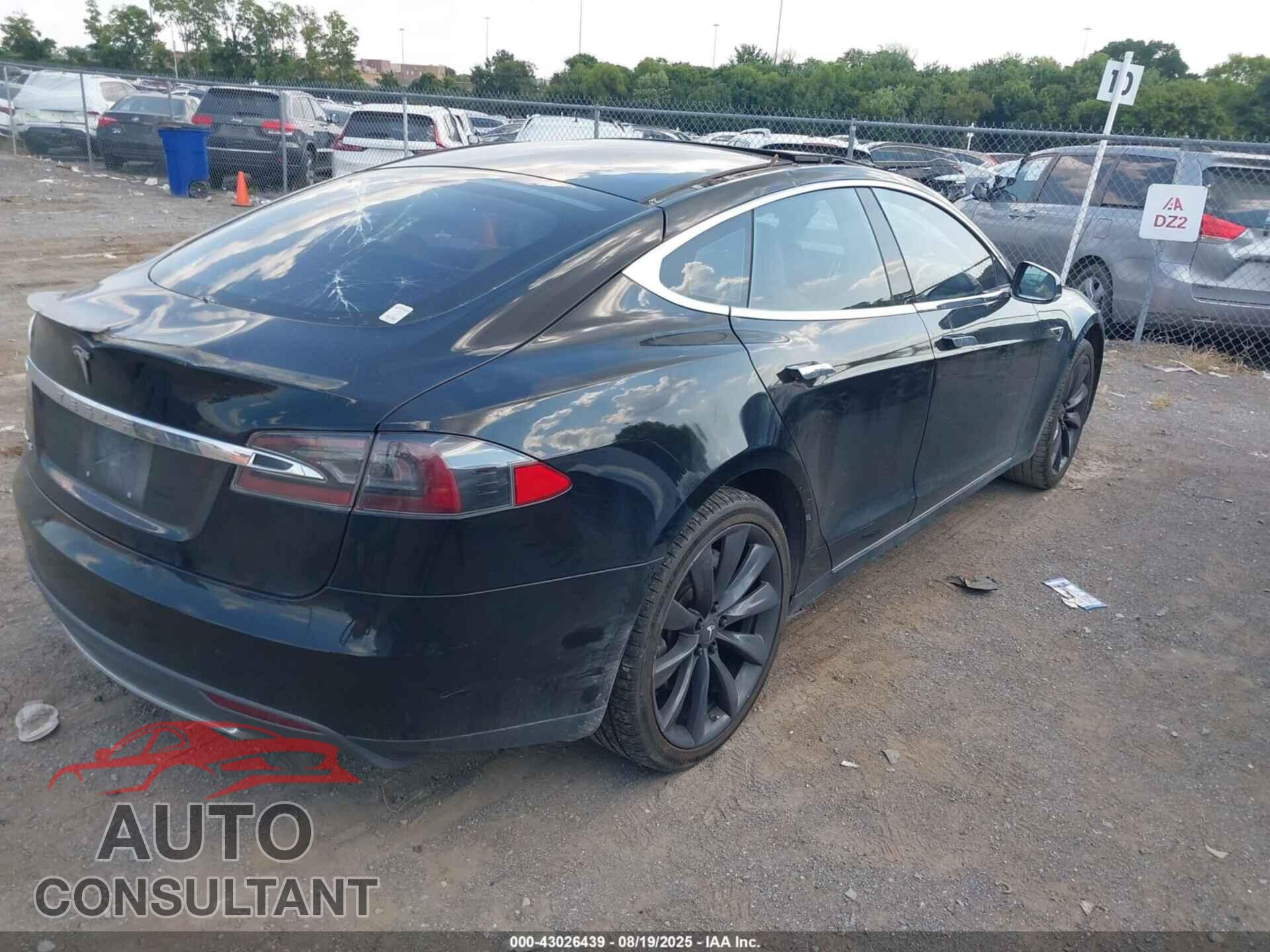 TESLA MODEL S 2012 - 5YJSA1DP8CFS00682