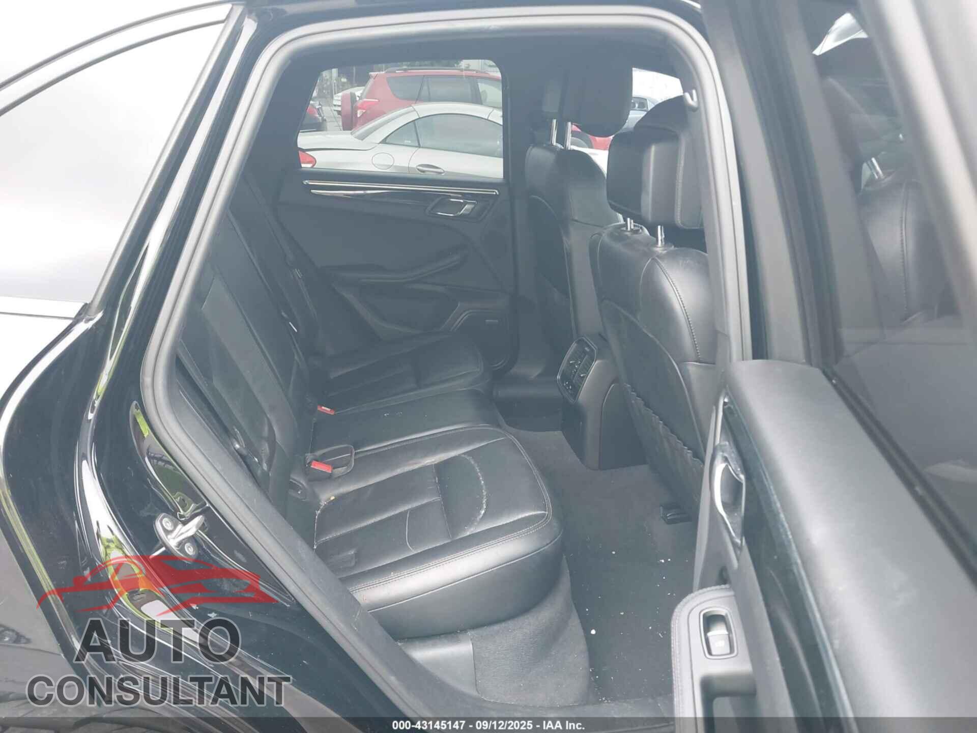 PORSCHE MACAN 2016 - WP1AB2A51GLB53837