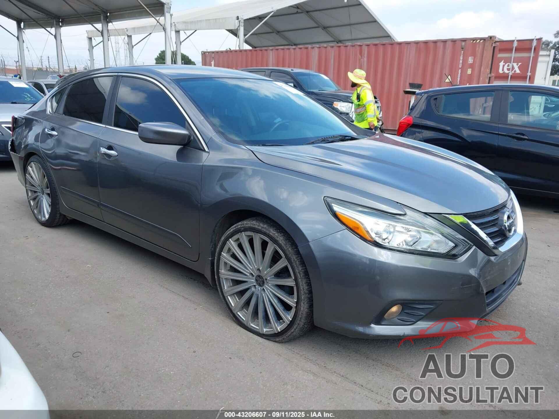 NISSAN ALTIMA 2017 - 1N4AL3AP3HC166117