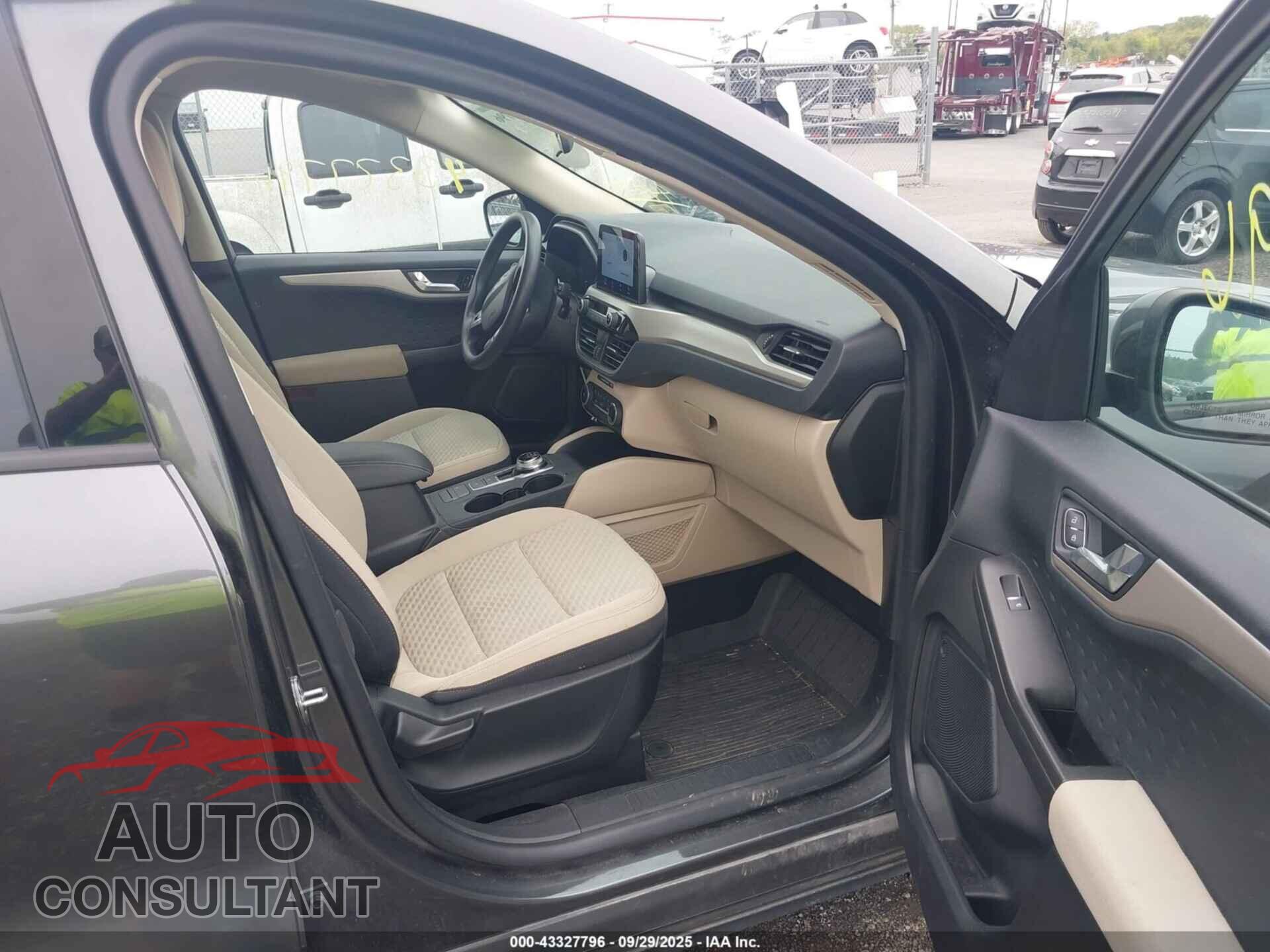 FORD ESCAPE 2020 - 1FMCU9G62LUA48494