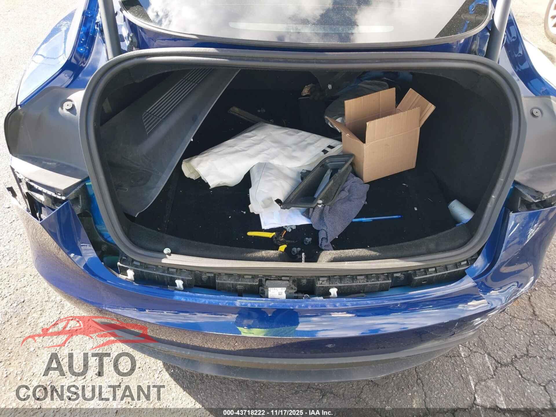 TESLA MODEL 3 2024 - 5YJ3E1EA4RF871245
