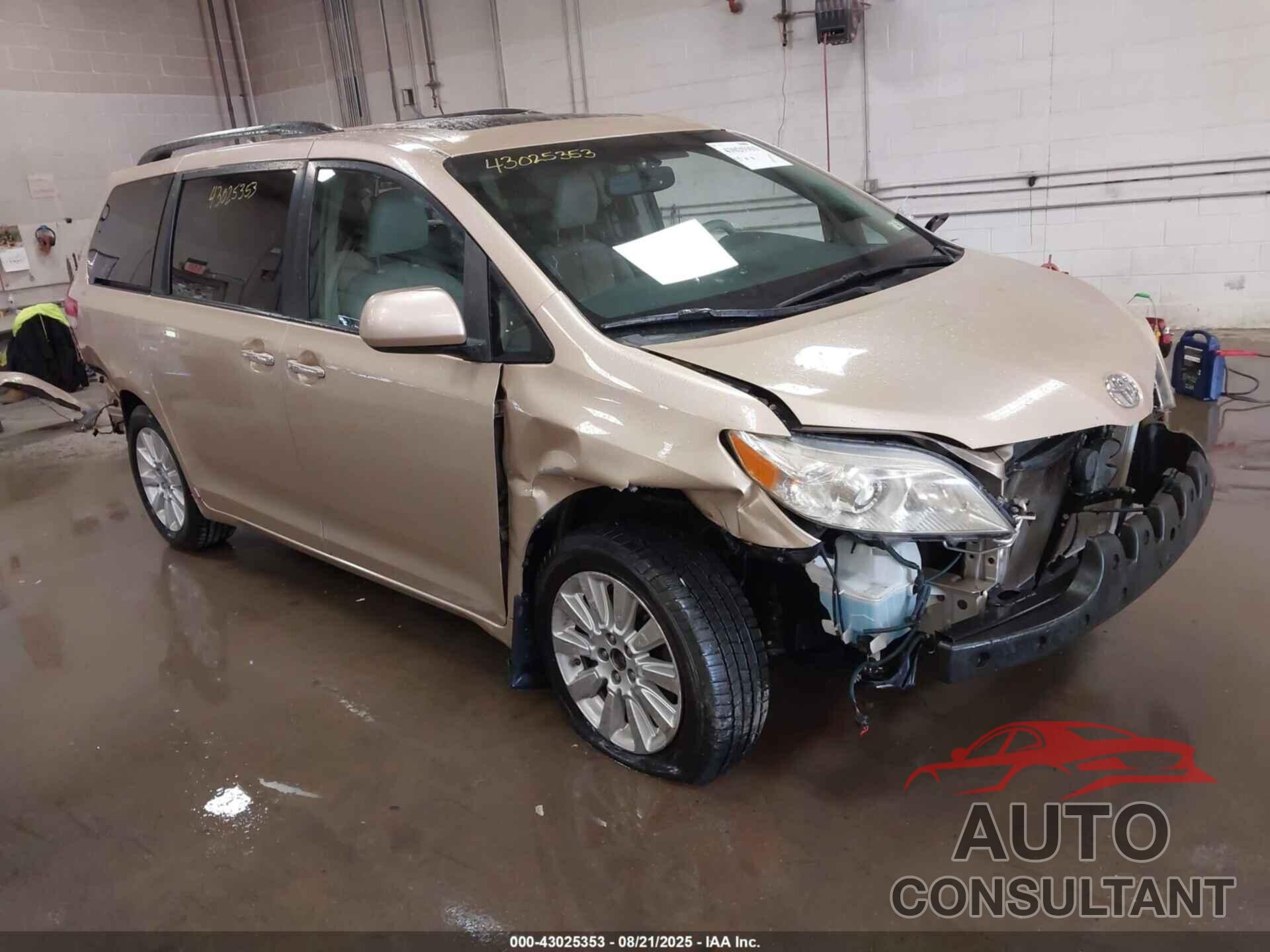 TOYOTA SIENNA 2011 - 5TDDK3DC8BS002919