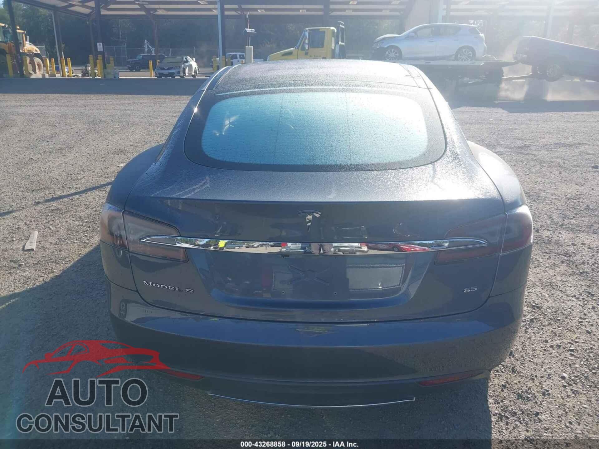 TESLA MODEL S 2013 - 5YJSA1CN7DFP15593