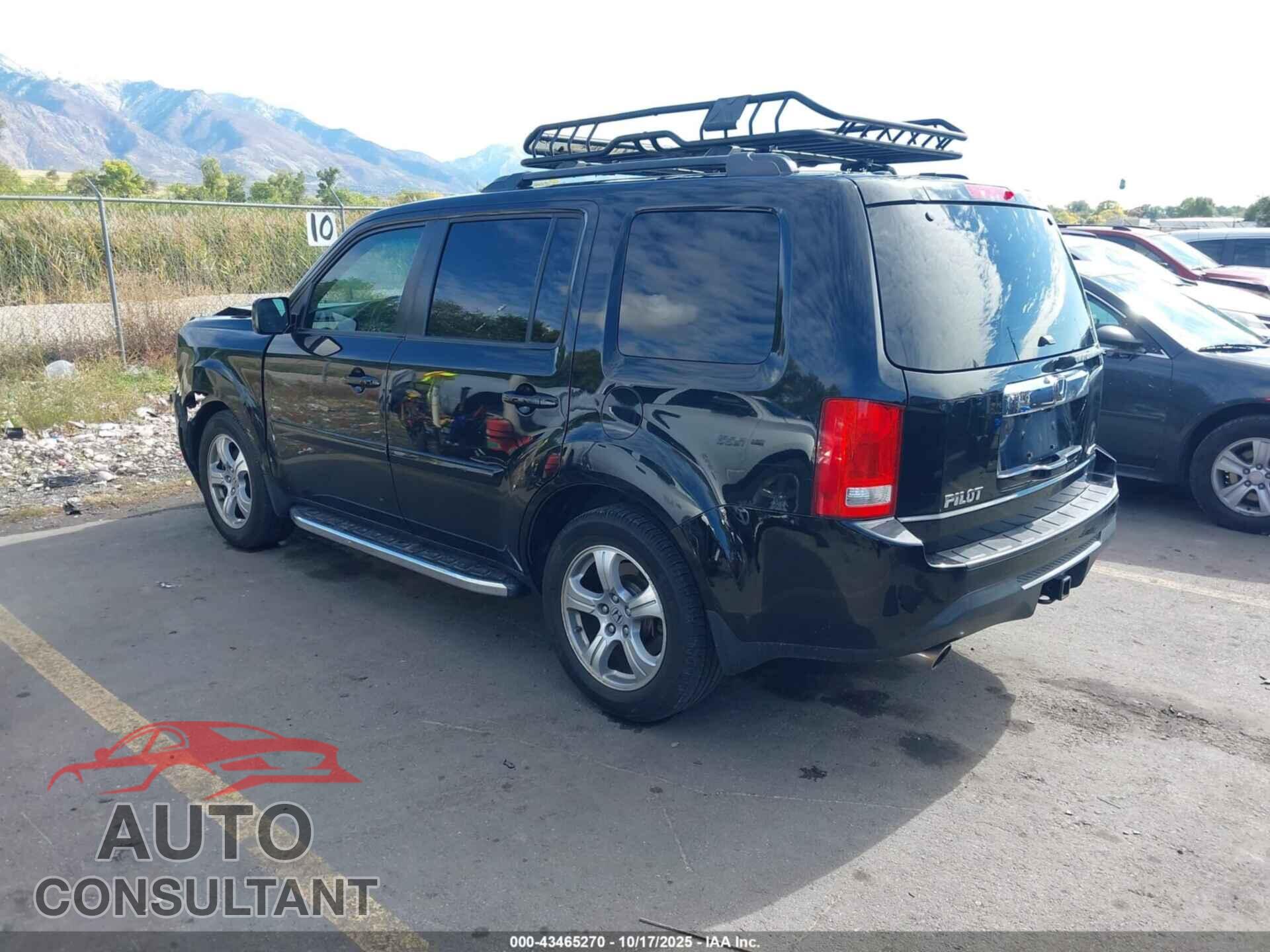 HONDA PILOT 2015 - 5FNYF4H58FB004574