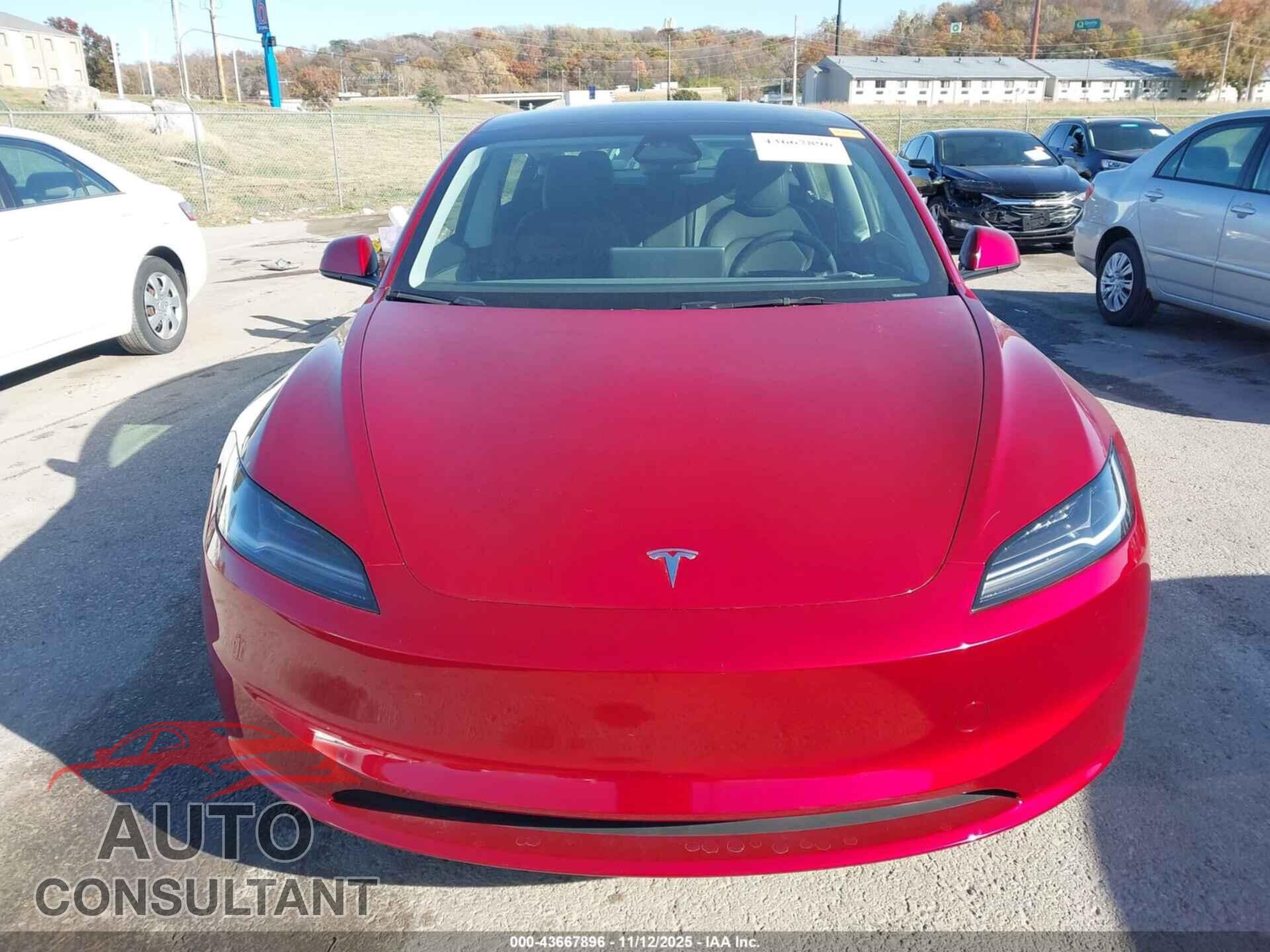 TESLA MODEL 3 2024 - 5YJ3E1EA5RF732774