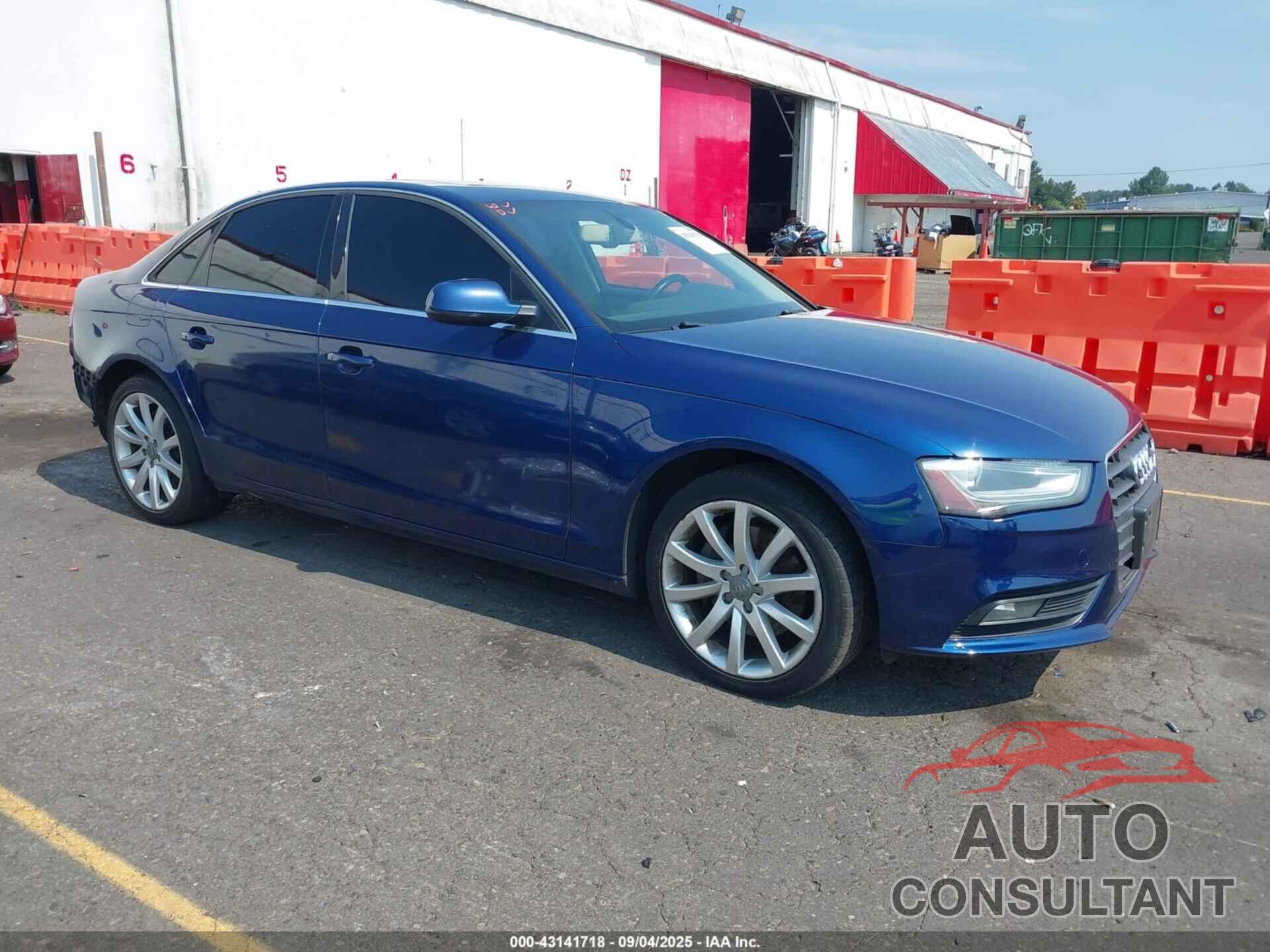 AUDI A4 2013 - WAUFFAFL3DN018742