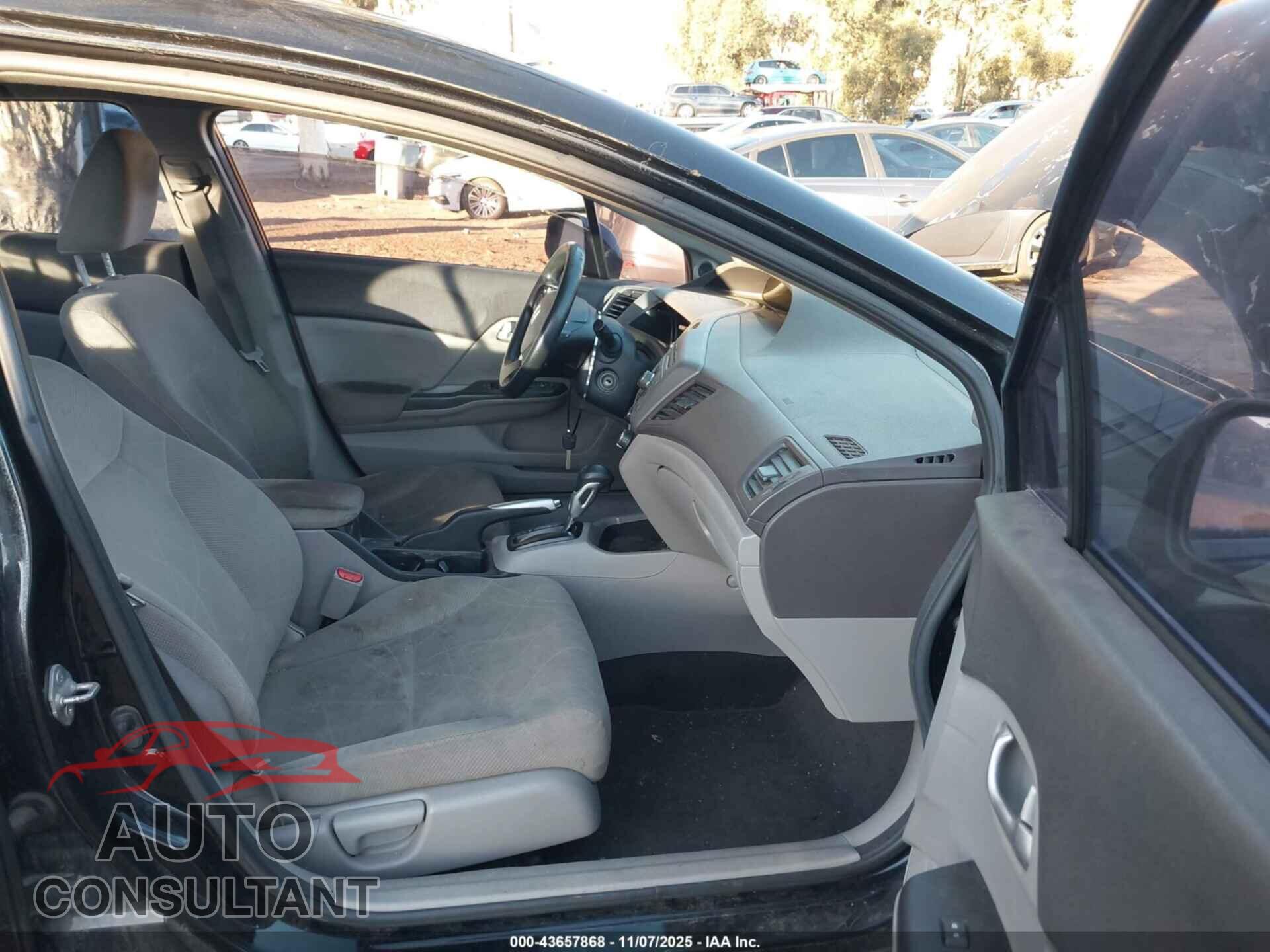 HONDA CIVIC 2012 - 2HGFB2F88CH522373