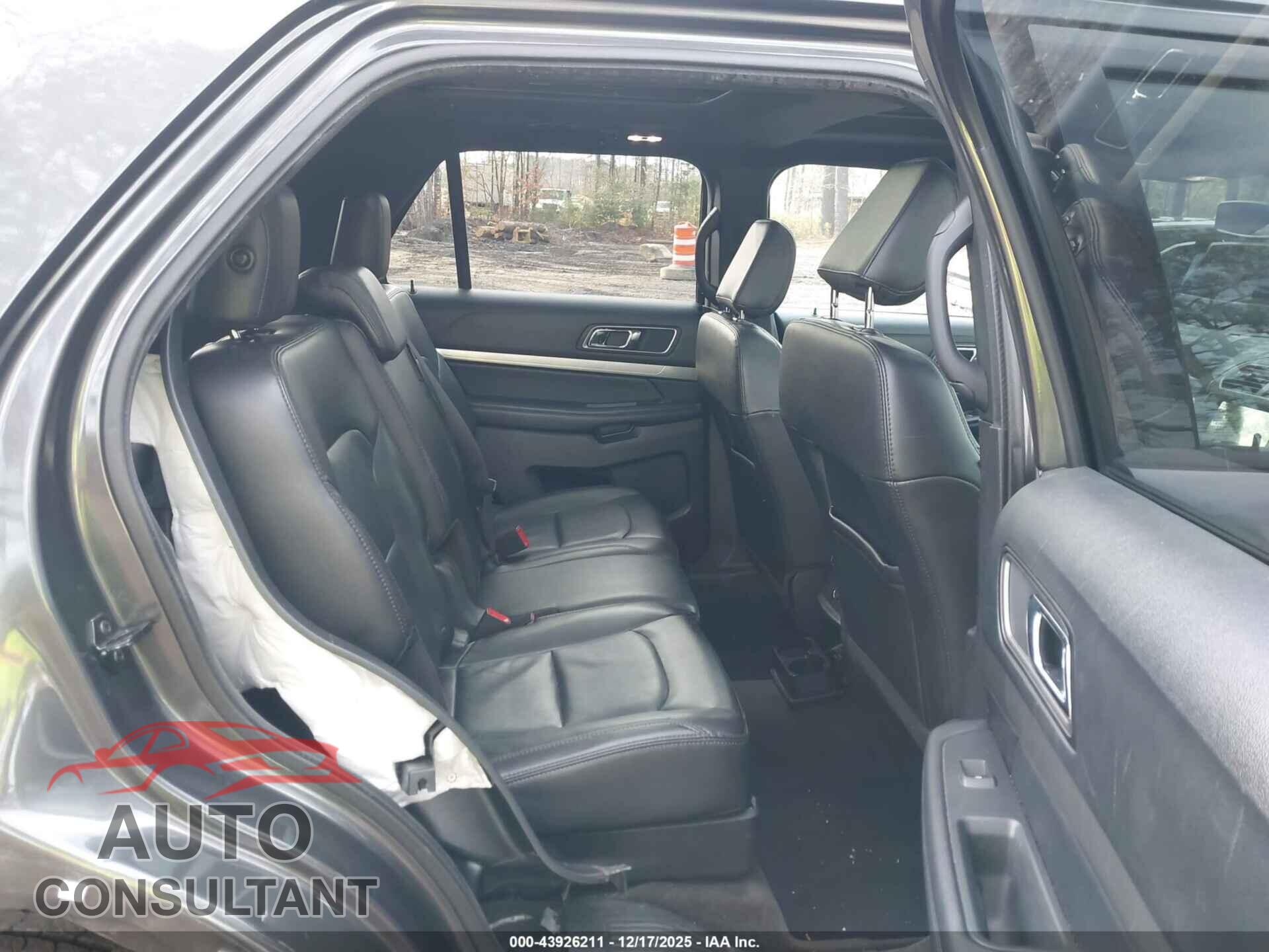 FORD EXPLORER 2018 - 1FM5K8DH3JGB01911