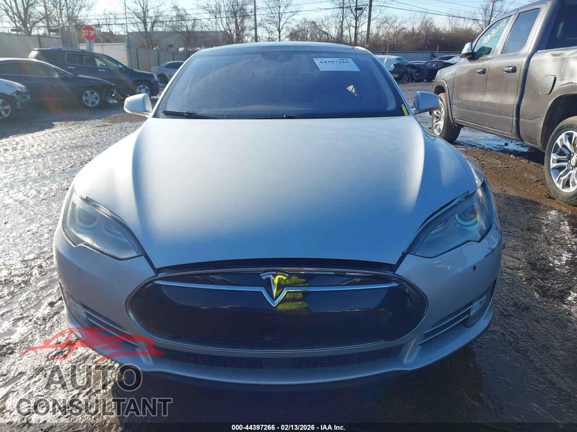 TESLA MODEL S 2015 - 5YJSA1E4XFF114864