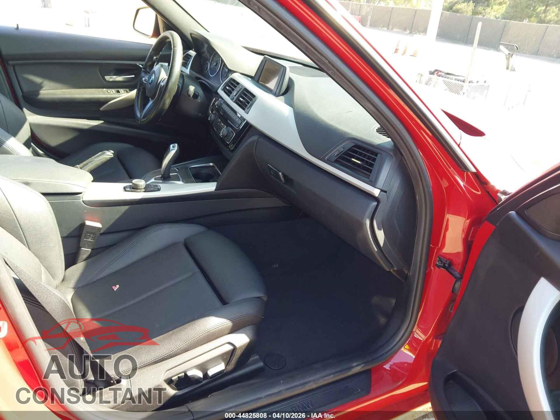 BMW 320I 2016 - WBA8E1G51GNU11624