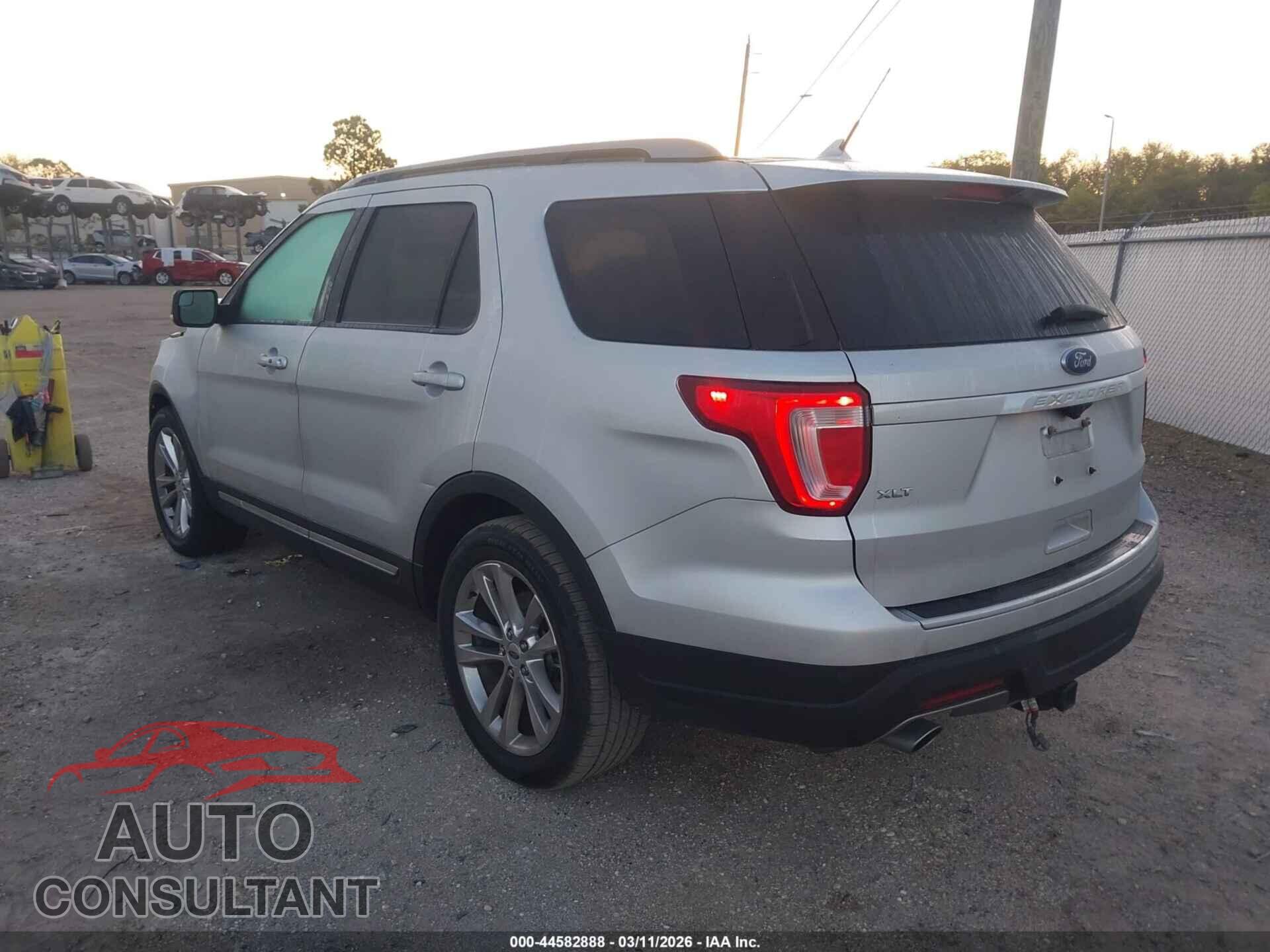 FORD EXPLORER 2018 - 1FM5K7D8XJGB04508