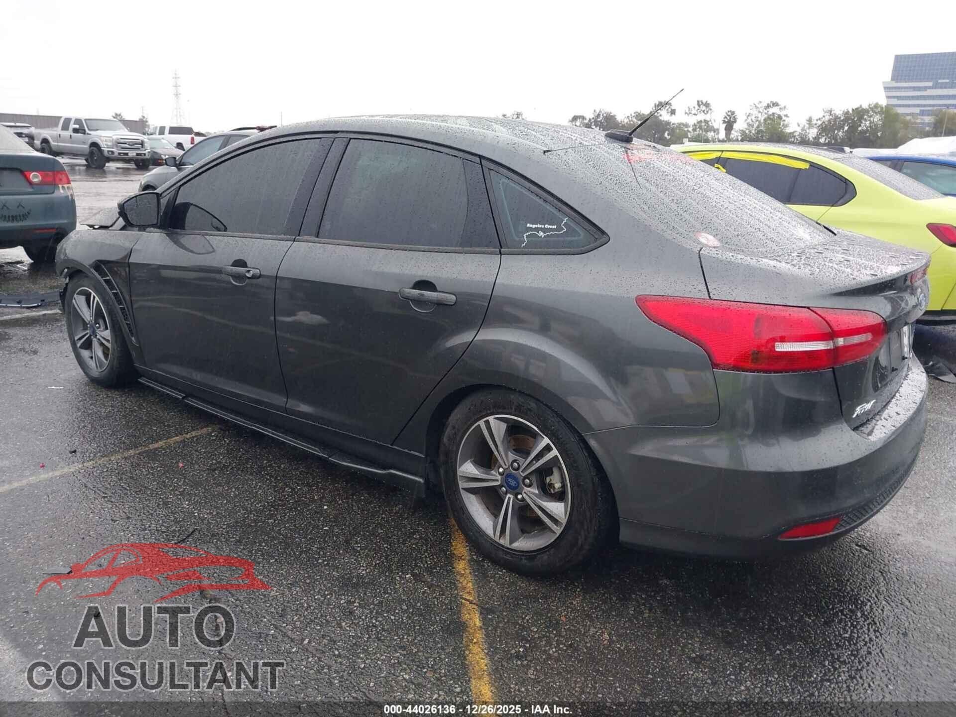 FORD FOCUS 2017 - 1FADP3FE5HL308332