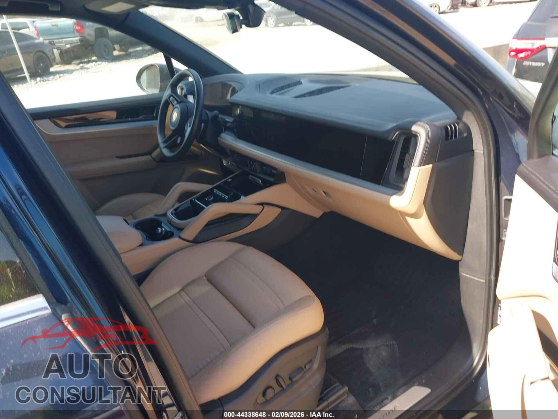 PORSCHE CAYENNE 2024 - WP1AA2AY7RDA00518