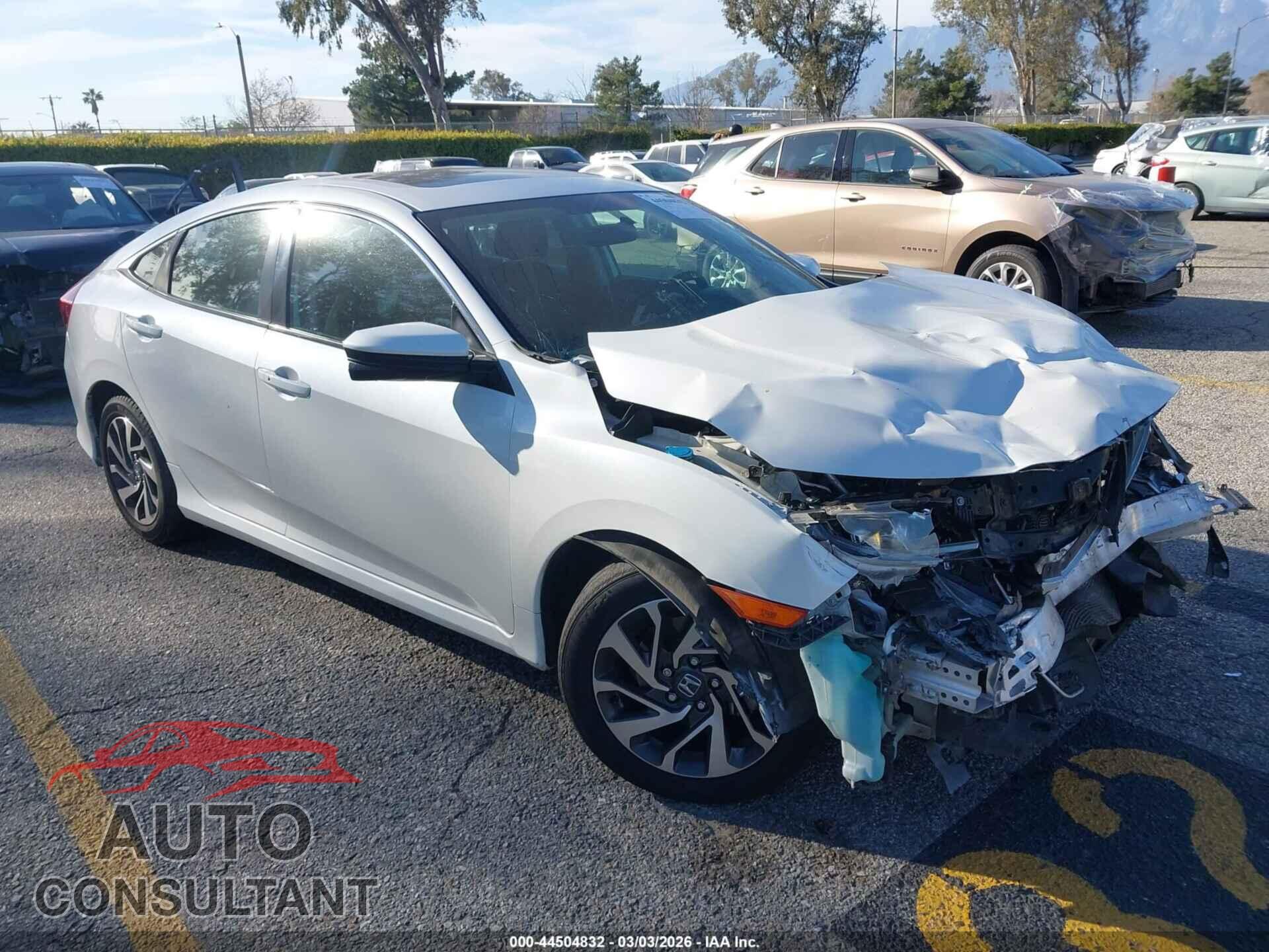 HONDA CIVIC 2017 - 19XFC2F78HE201519