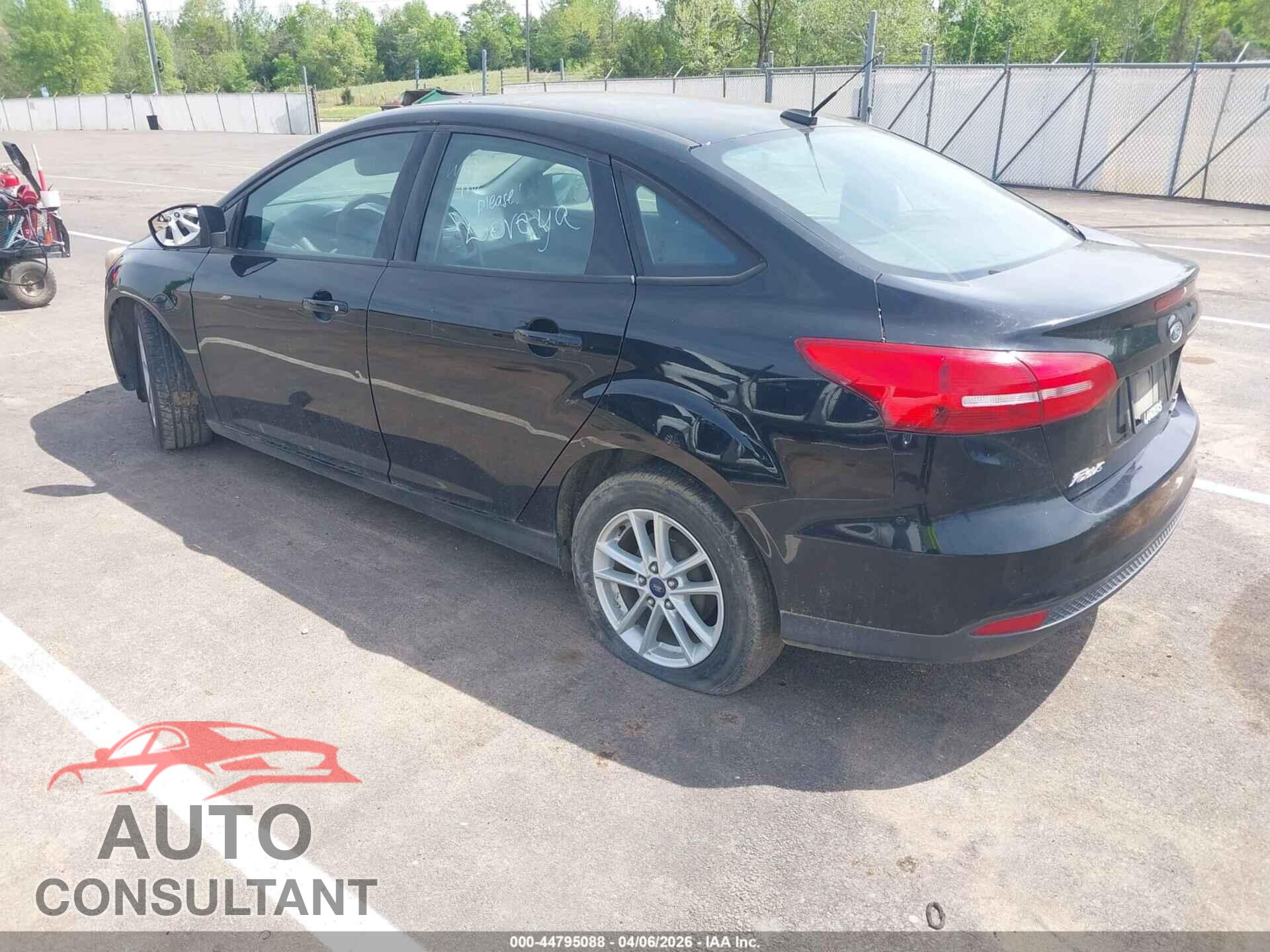 FORD FOCUS 2016 - 1FADP3F27GL247747