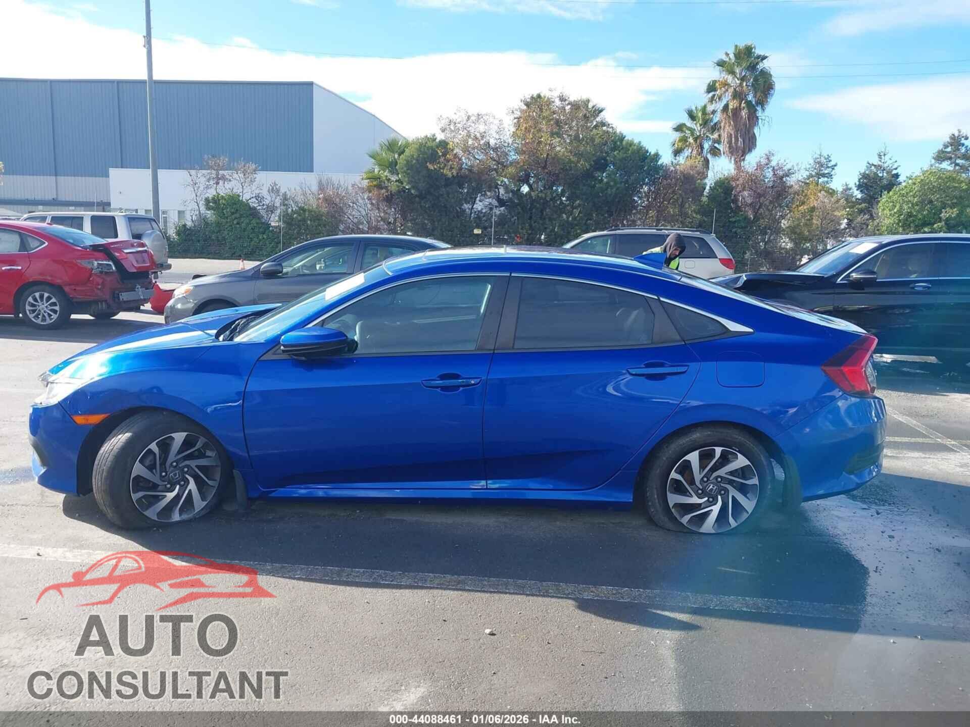 HONDA CIVIC 2017 - 19XFC2F72HE201757