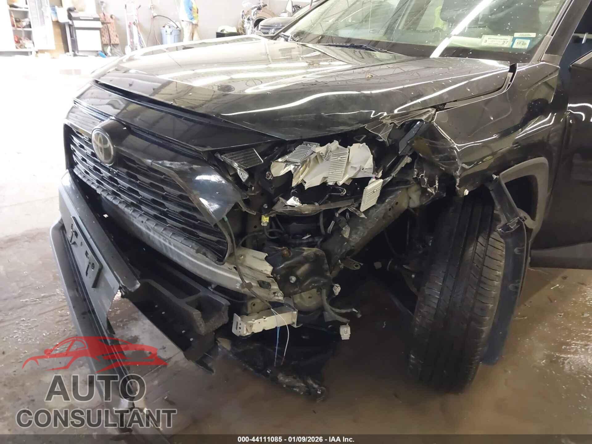 TOYOTA RAV4 2019 - JTMP1RFV8KD044228