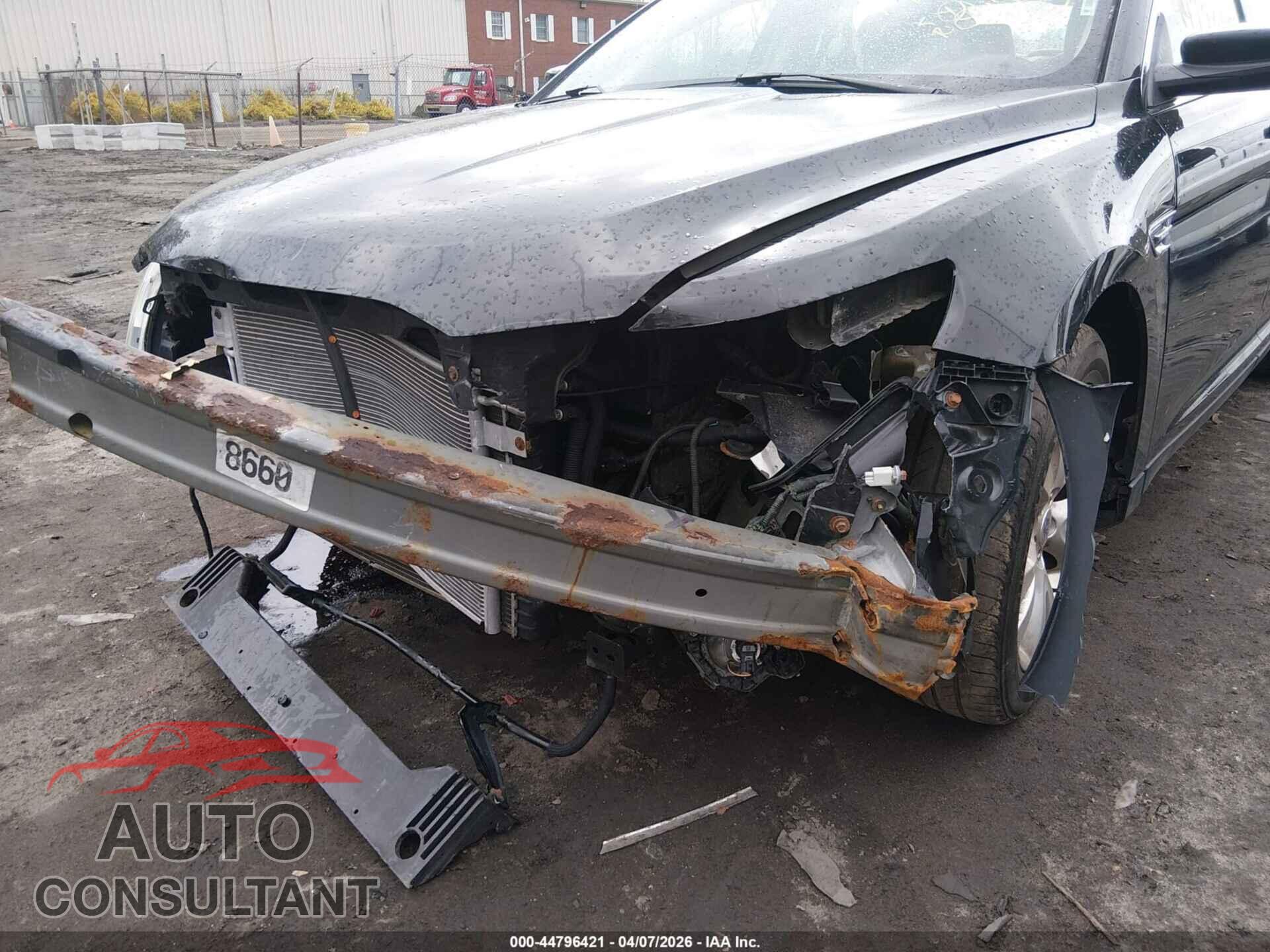 FORD TAURUS 2011 - 1FAHP2EW5BG100327