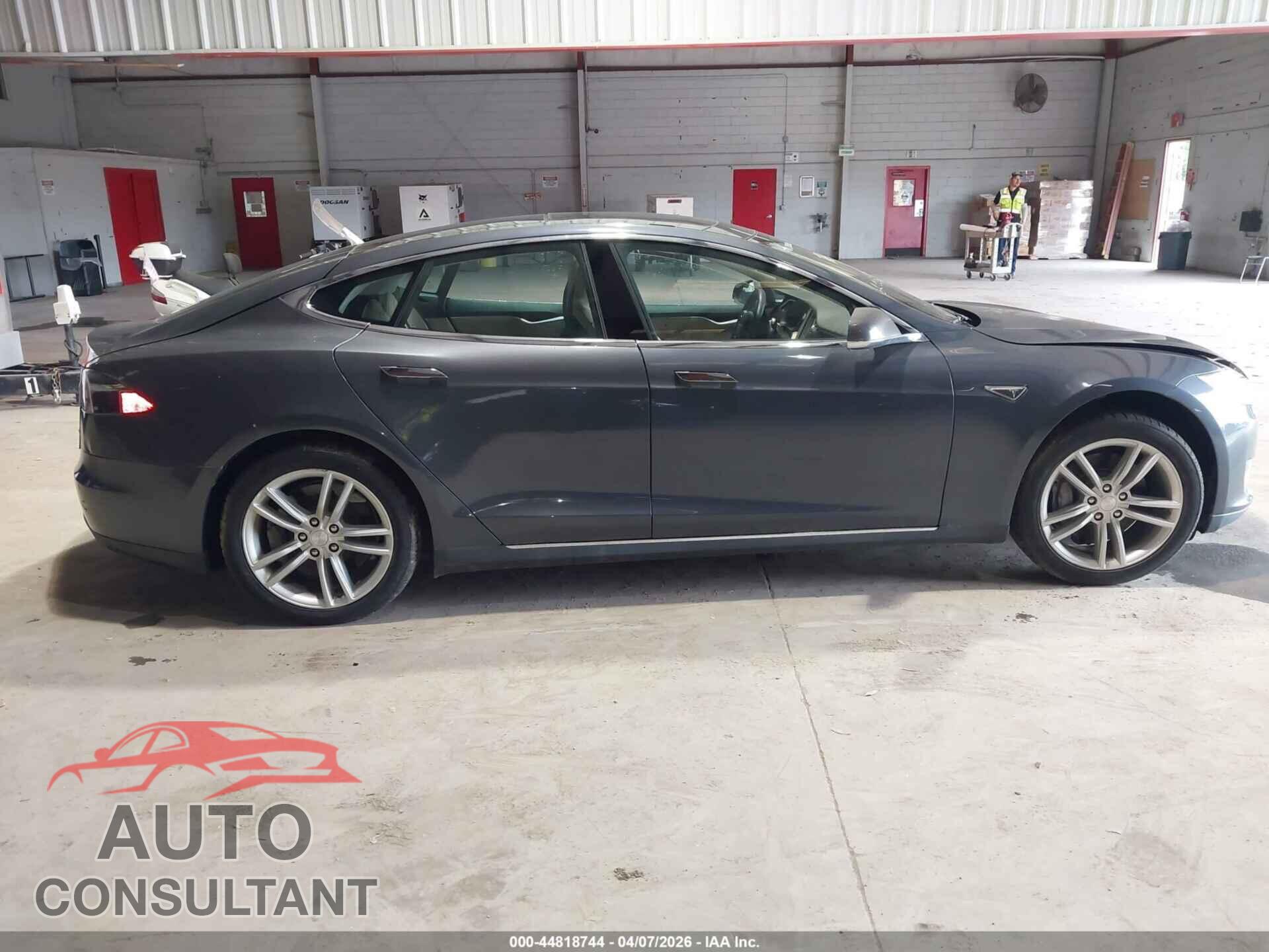 TESLA MODEL S 2014 - 5YJSA1S19EFP47915