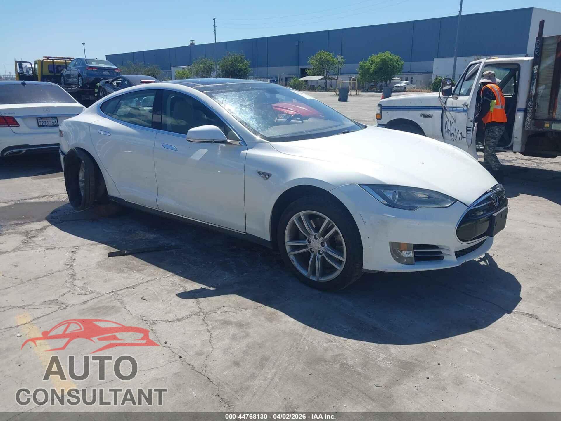 TESLA MODEL S 2012 - 5YJSA1DN1CFS00151