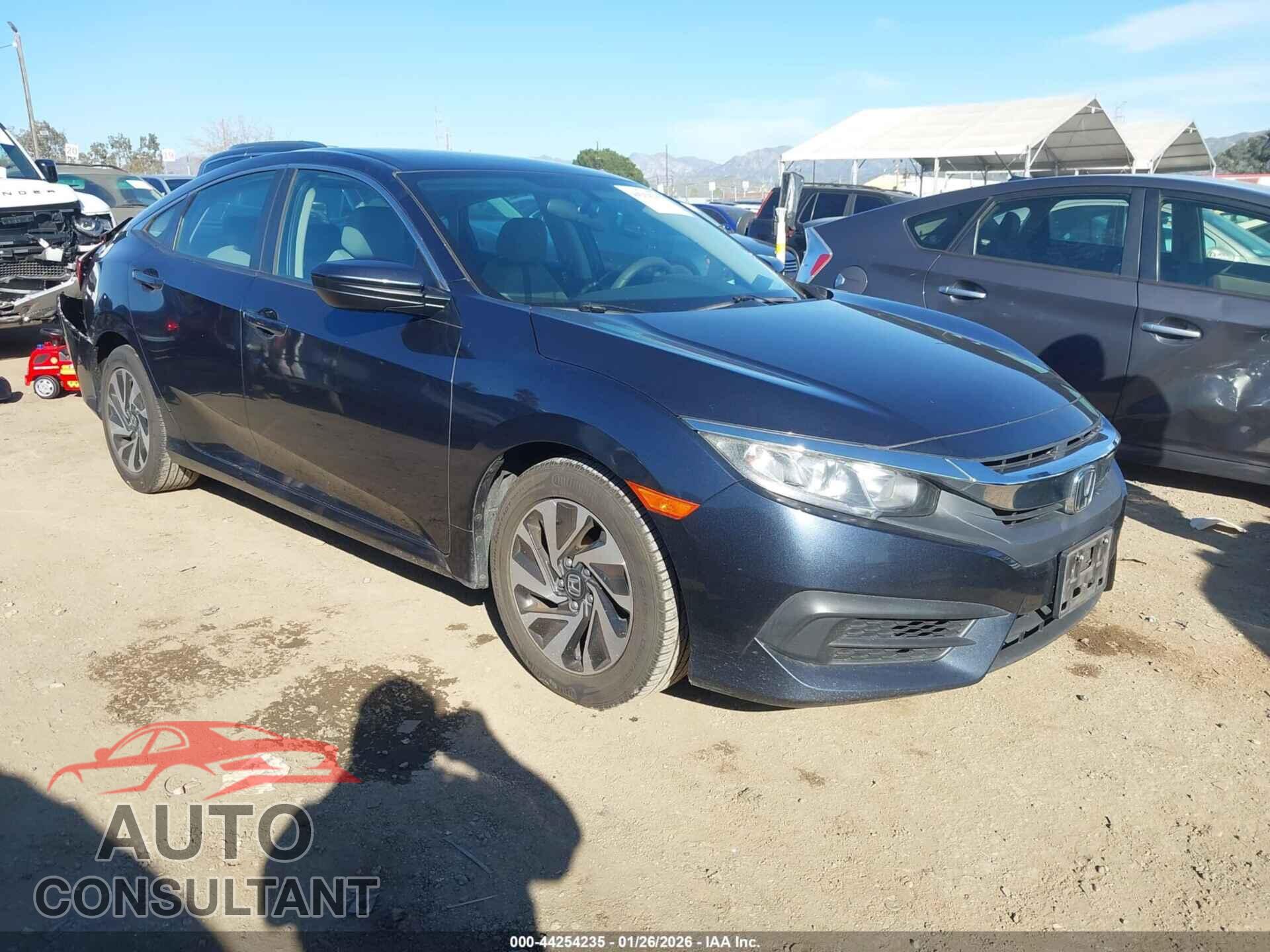 HONDA CIVIC 2018 - 2HGFC2F50JH501128