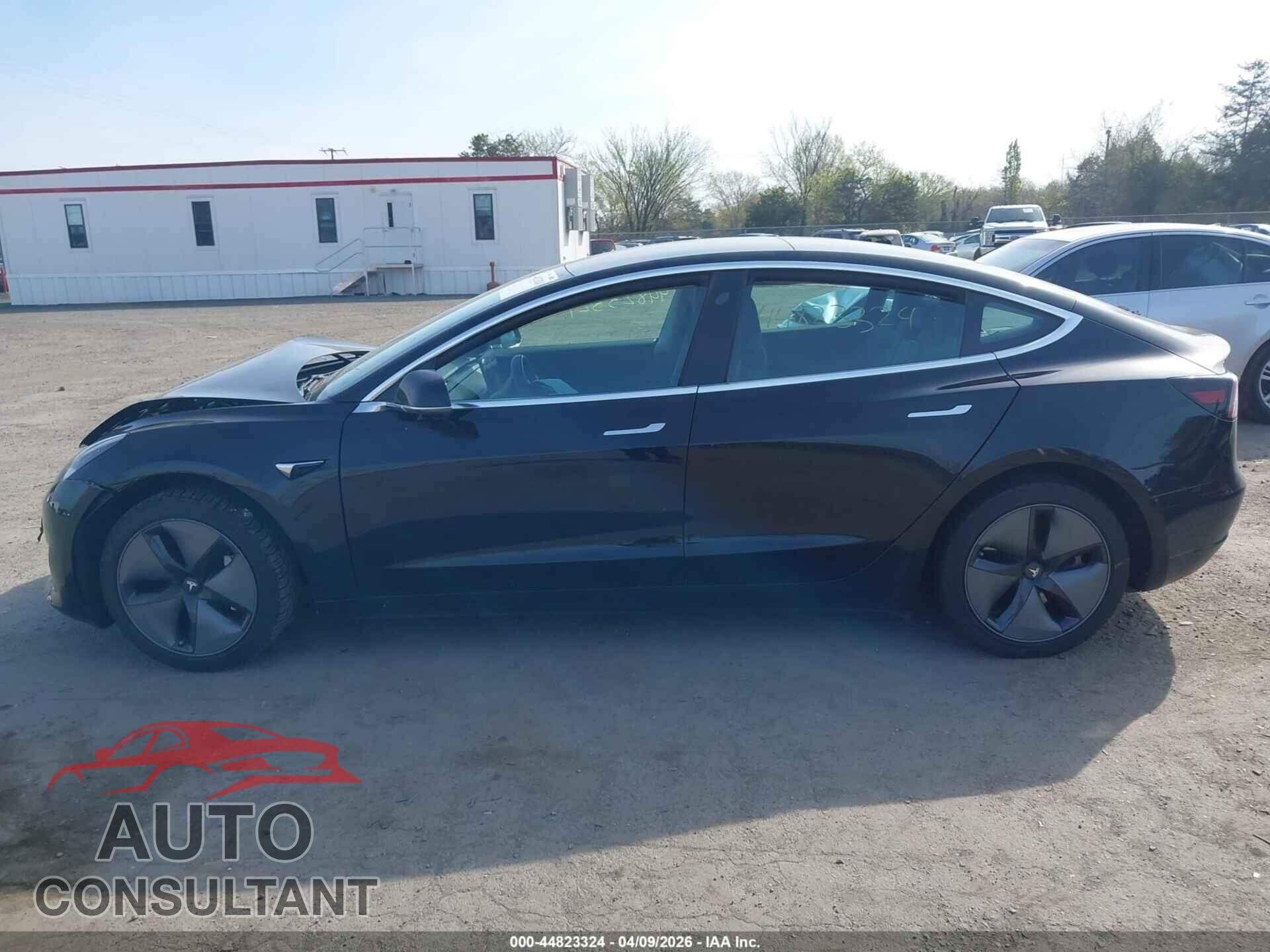 TESLA MODEL 3 2019 - 5YJ3E1EB3KF384357