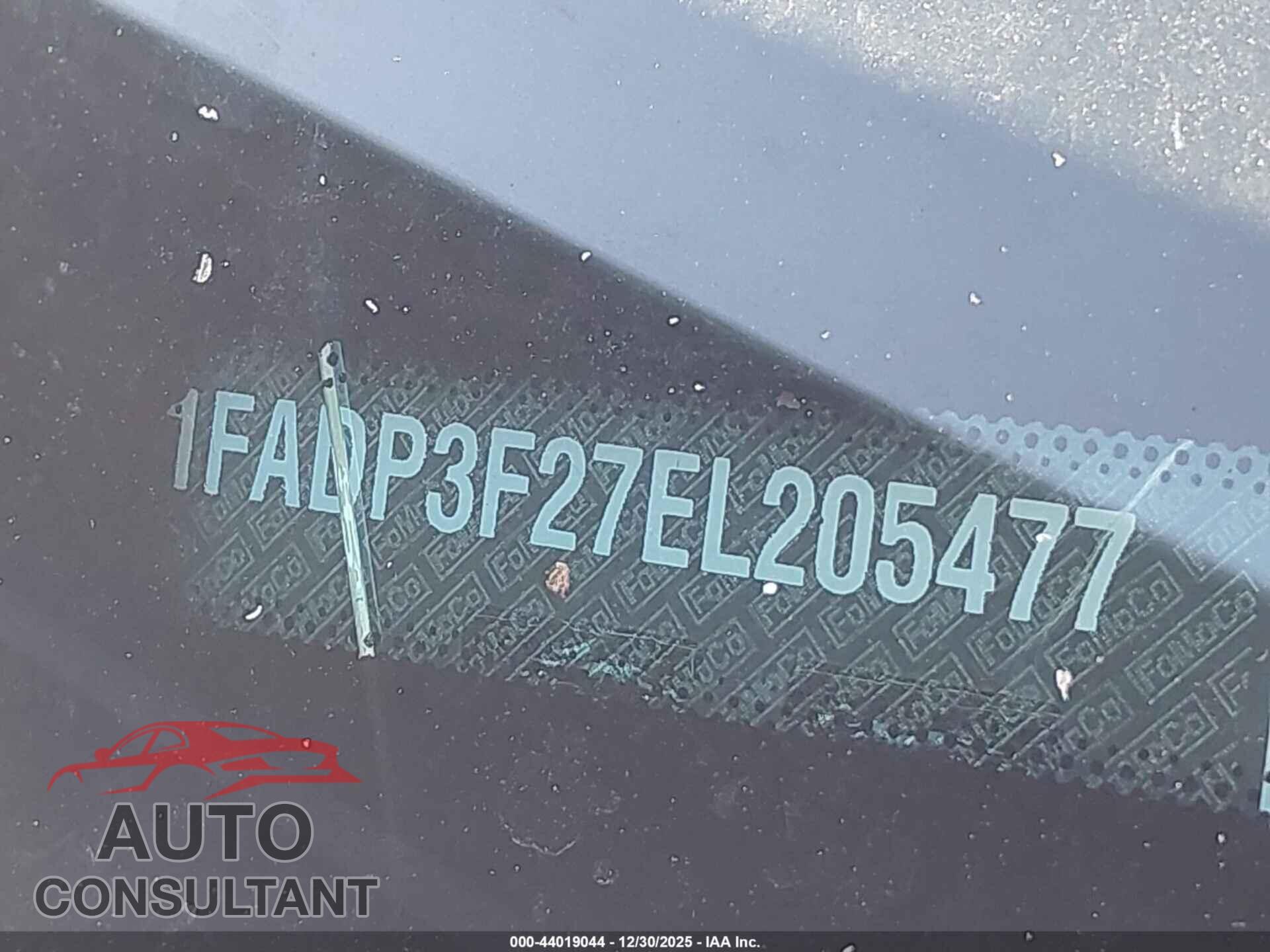 FORD FOCUS 2014 - 1FADP3F27EL205477