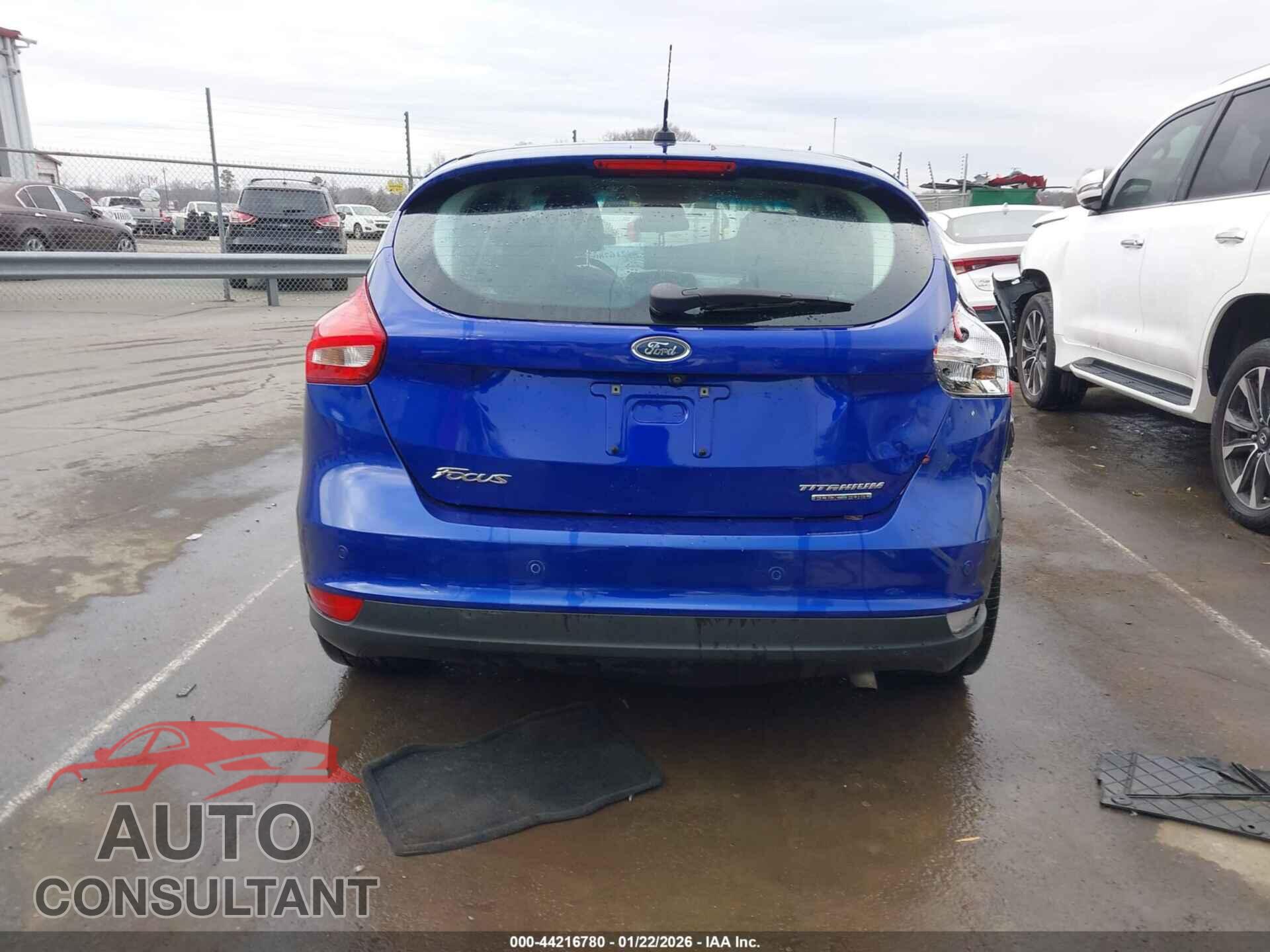 FORD FOCUS 2015 - 1FADP3N28FL268901
