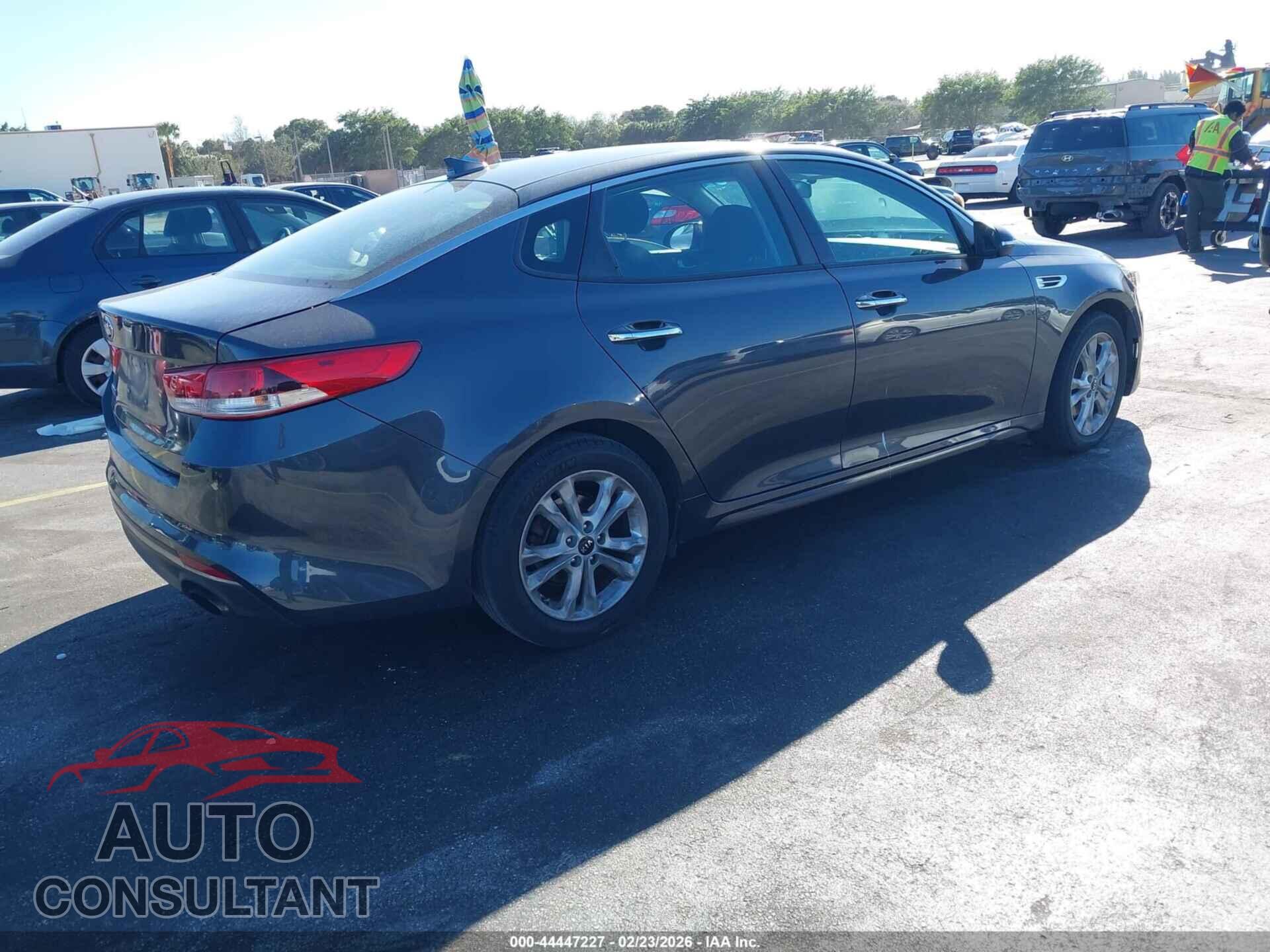 KIA OPTIMA 2017 - 5XXGT4L30HG123794