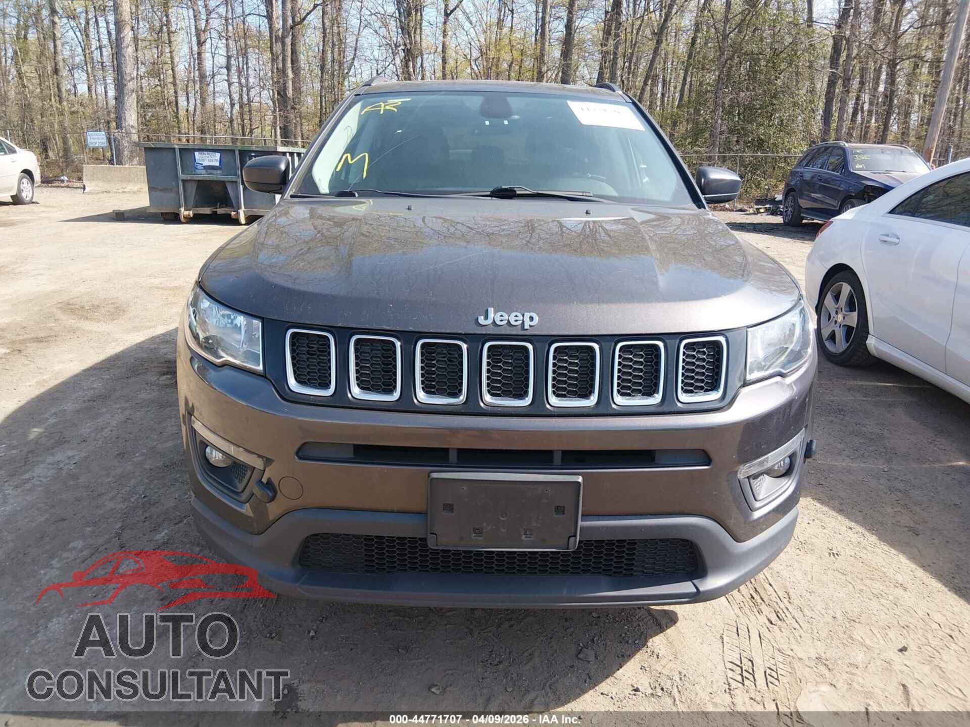 JEEP COMPASS 2018 - 3C4NJDBB4JT132143