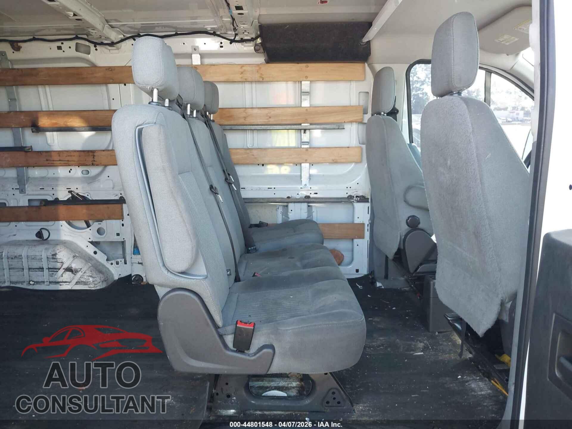 FORD TRANSIT-250 2015 - 1FTNR1ZM3FKA34907