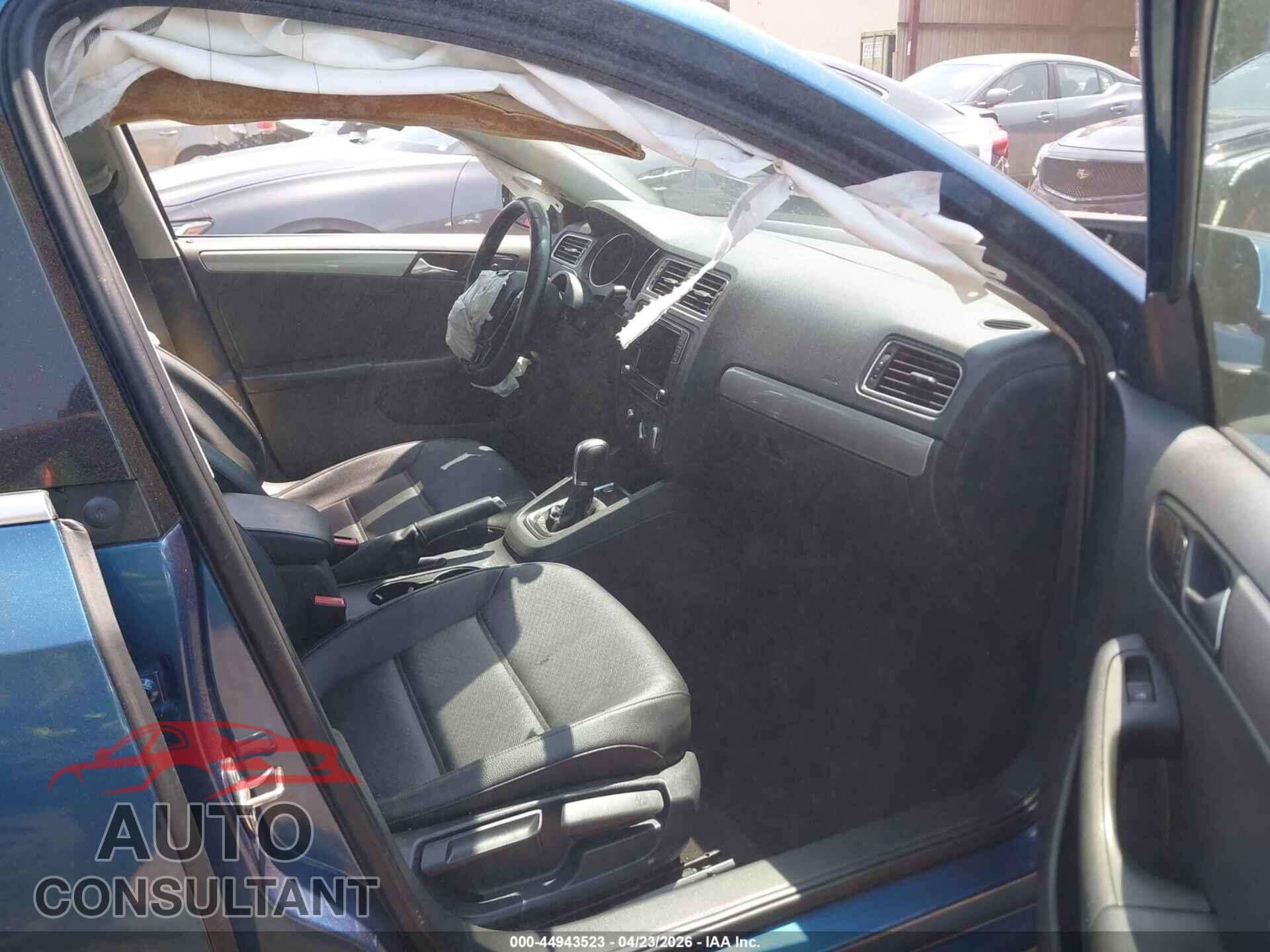 VOLKSWAGEN JETTA 2017 - 3VWDB7AJ3HM202865