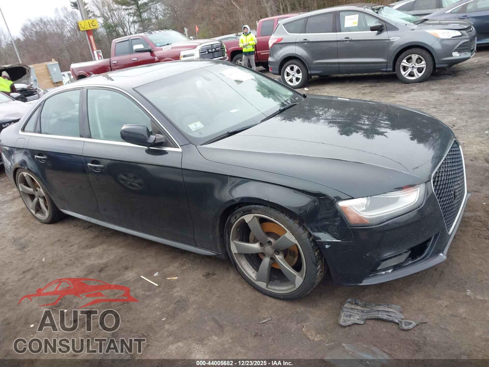 AUDI A4 2013 - WAUDFAFL2DN018335