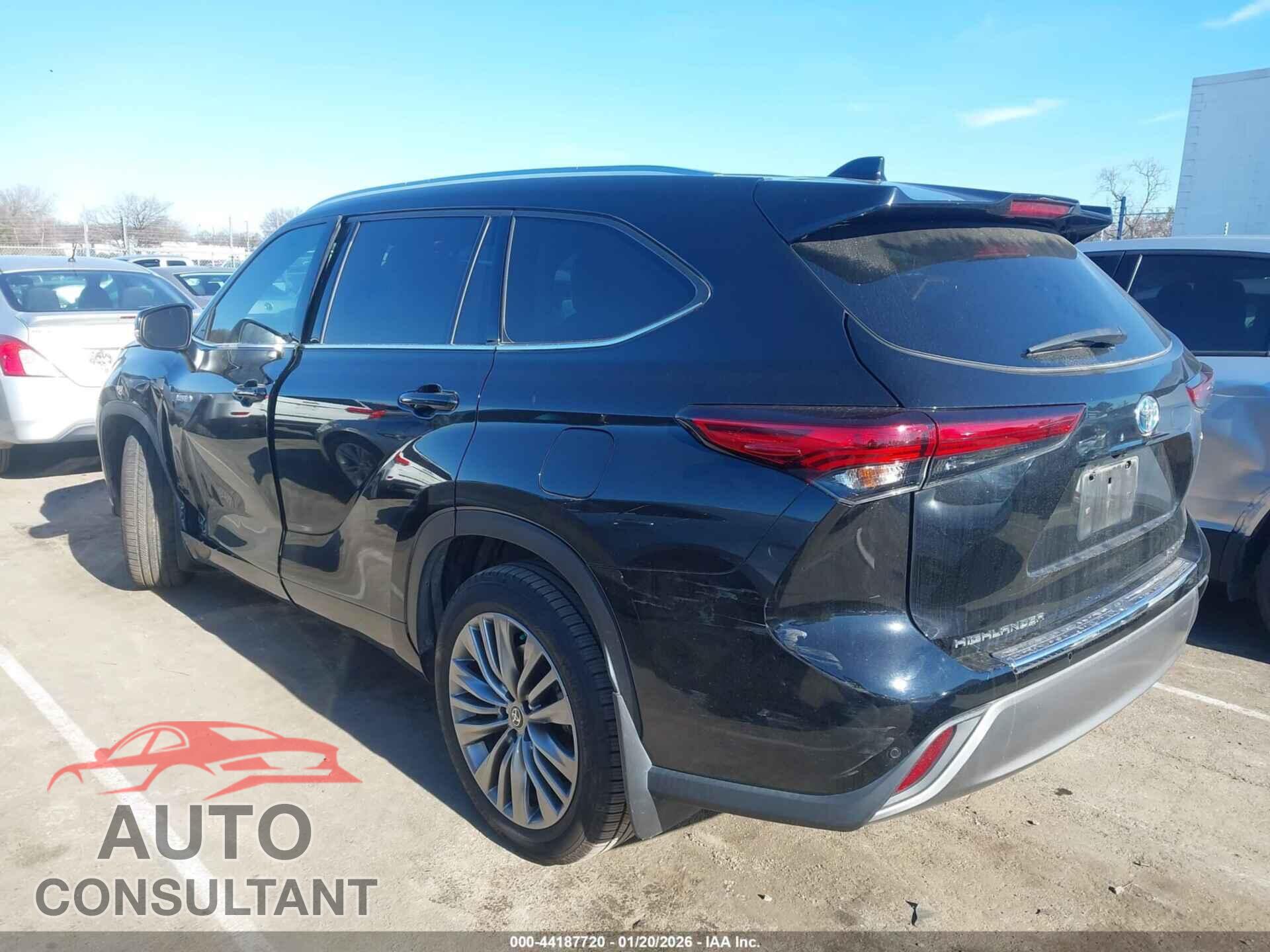 TOYOTA HIGHLANDER 2021 - 5TDEBRCH2MS036474