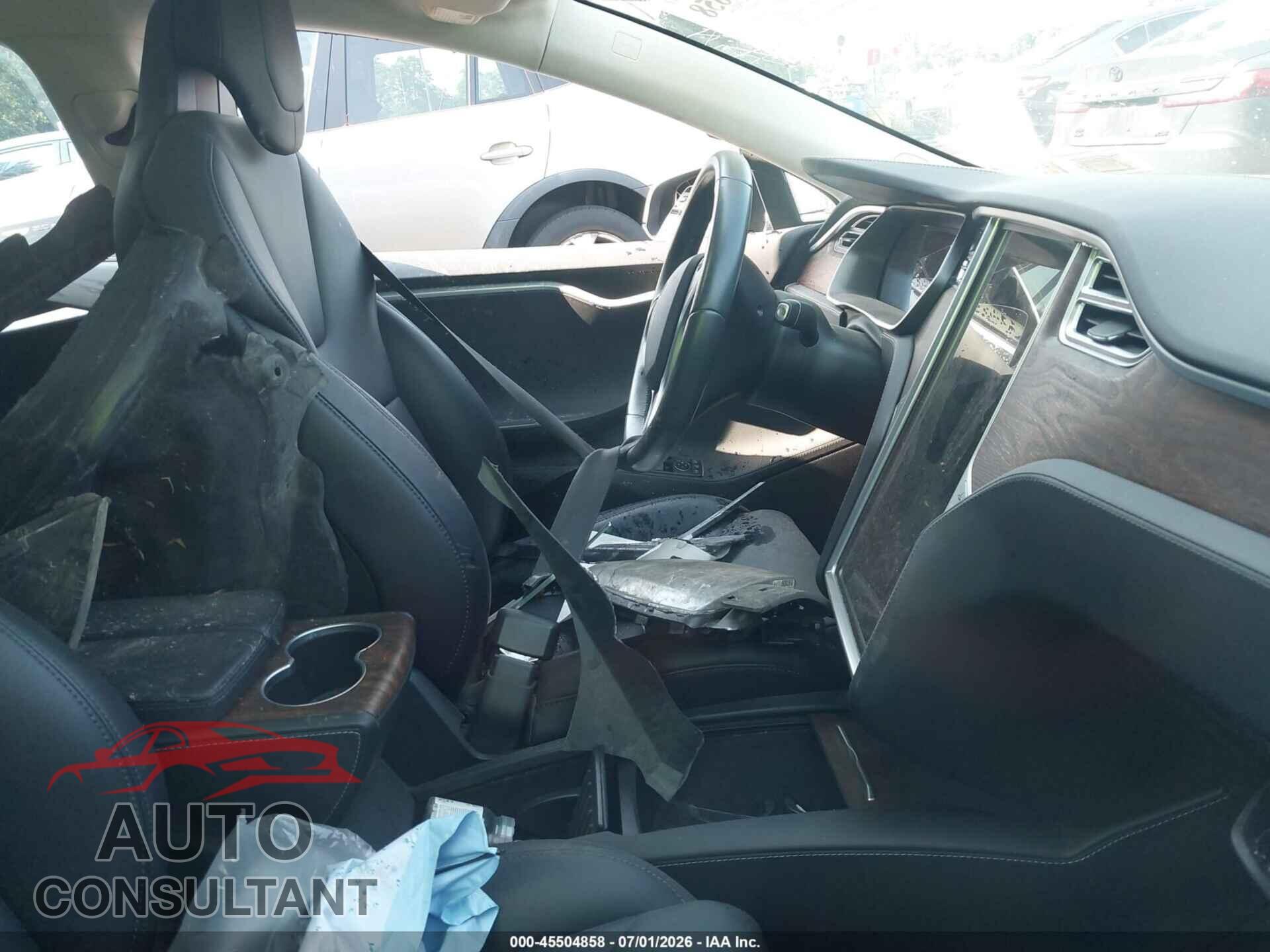 TESLA MODEL S 2017 - 5YJSA1E22HF215608