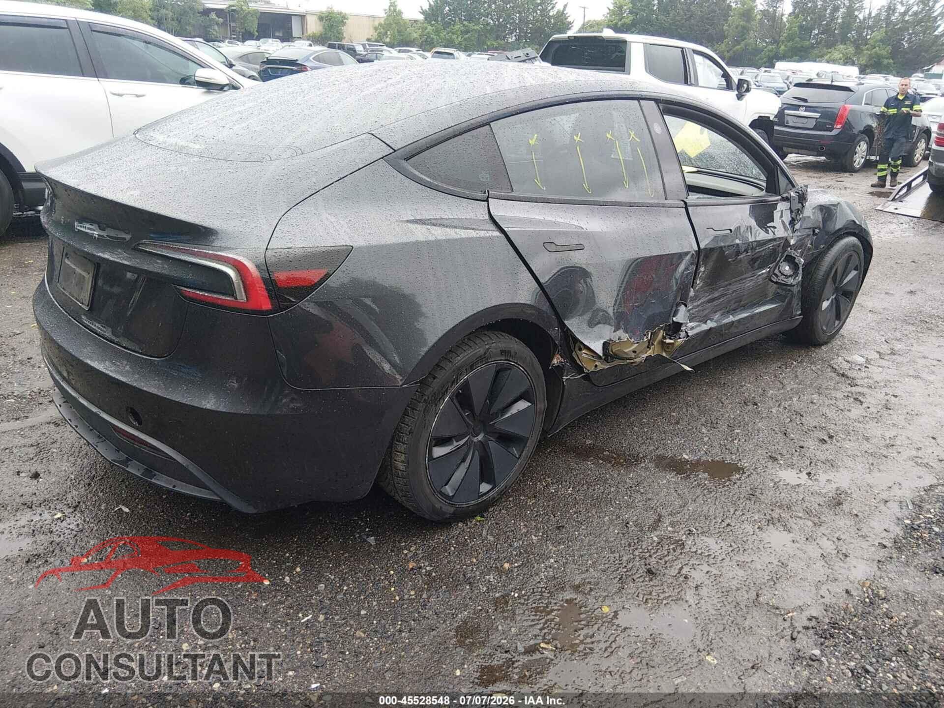 TESLA MODEL 3 2024 - 5YJ3E1EA2RF721103