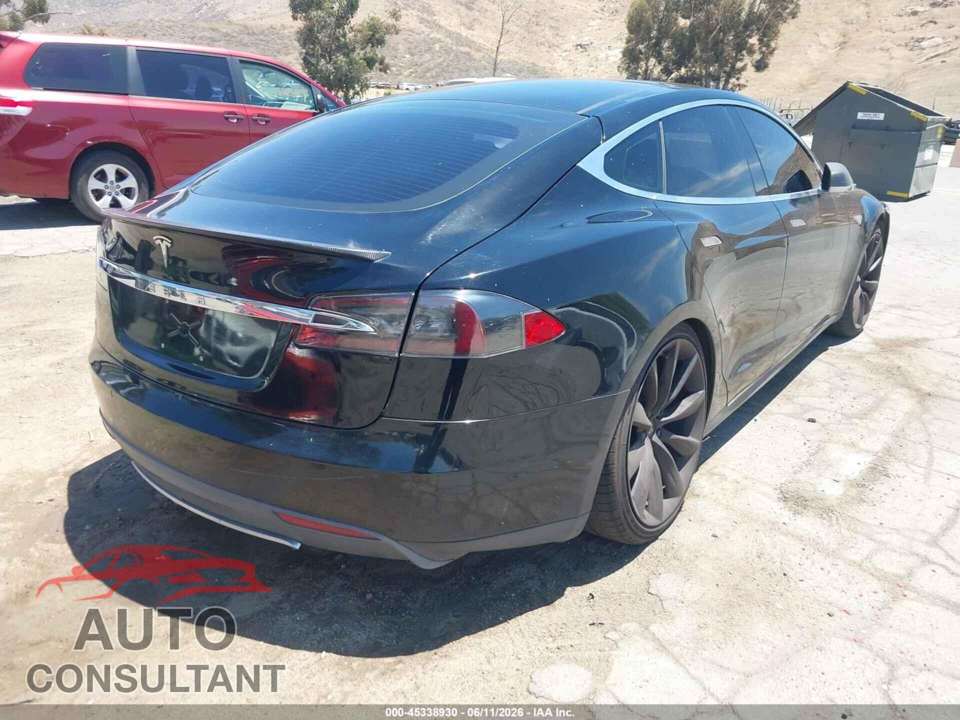 TESLA MODEL S 2012 - 5YJSA1DP6CFS00082