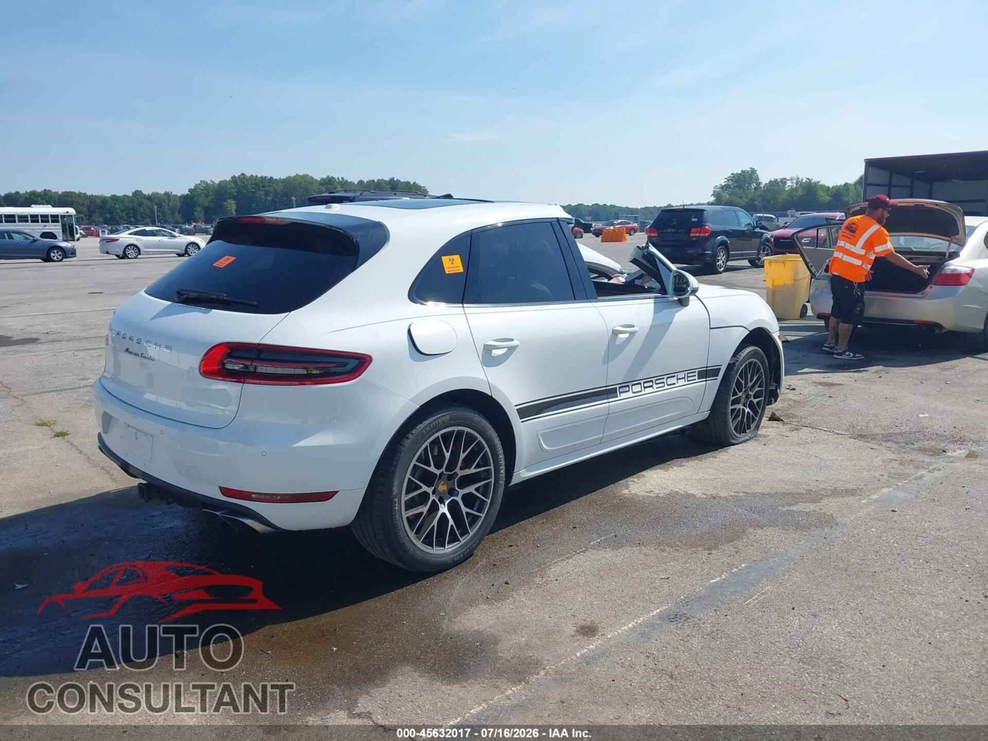 PORSCHE MACAN 2016 - WP1AF2A55GLB92886