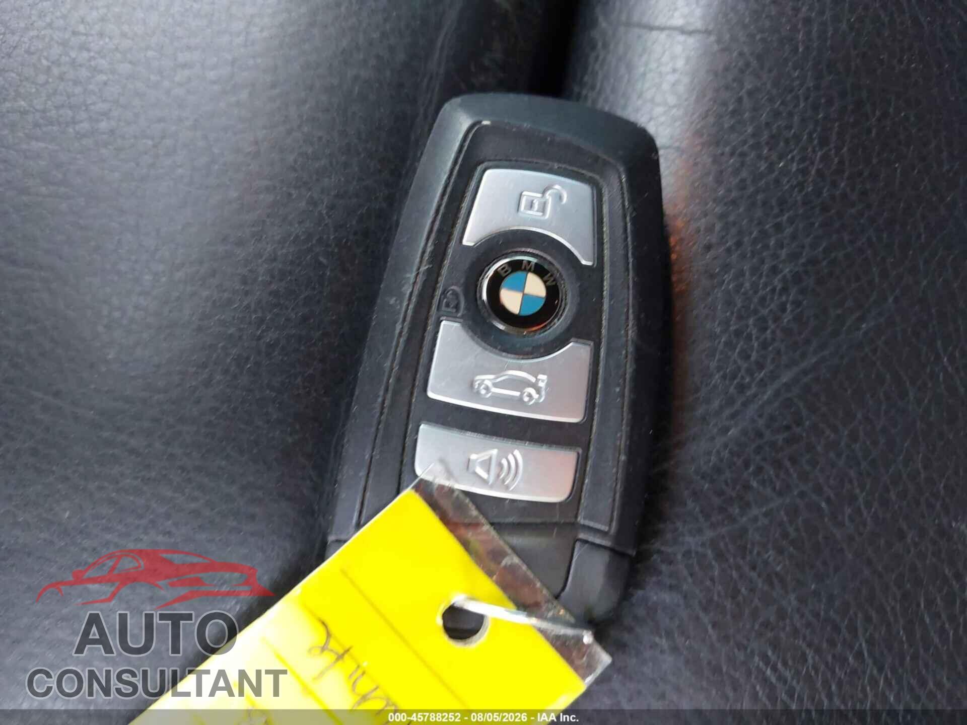 BMW 528I 2012 - WBAXH5C59CDW08685