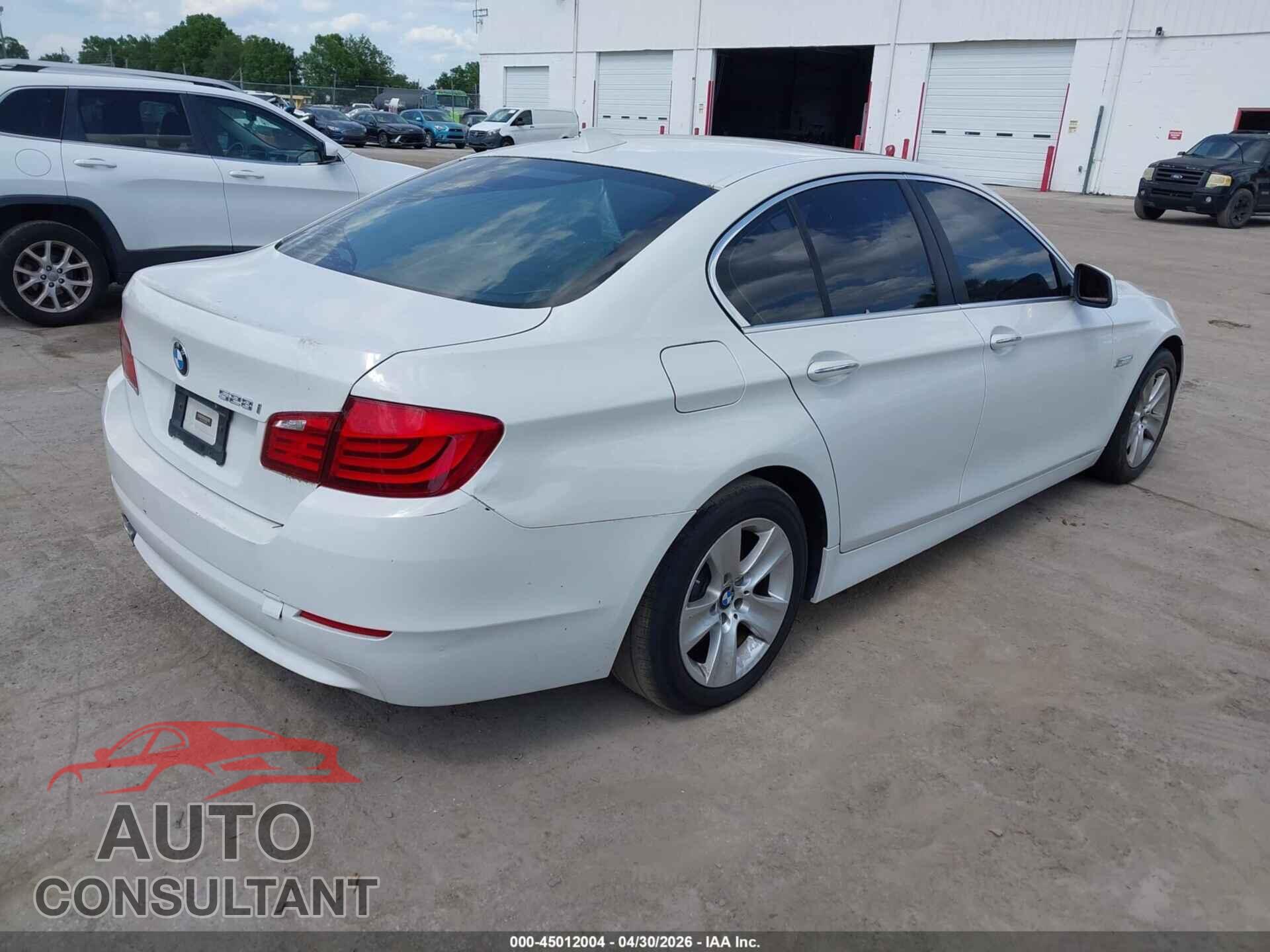 BMW 528I 2013 - WBAXG5C57DDY32428
