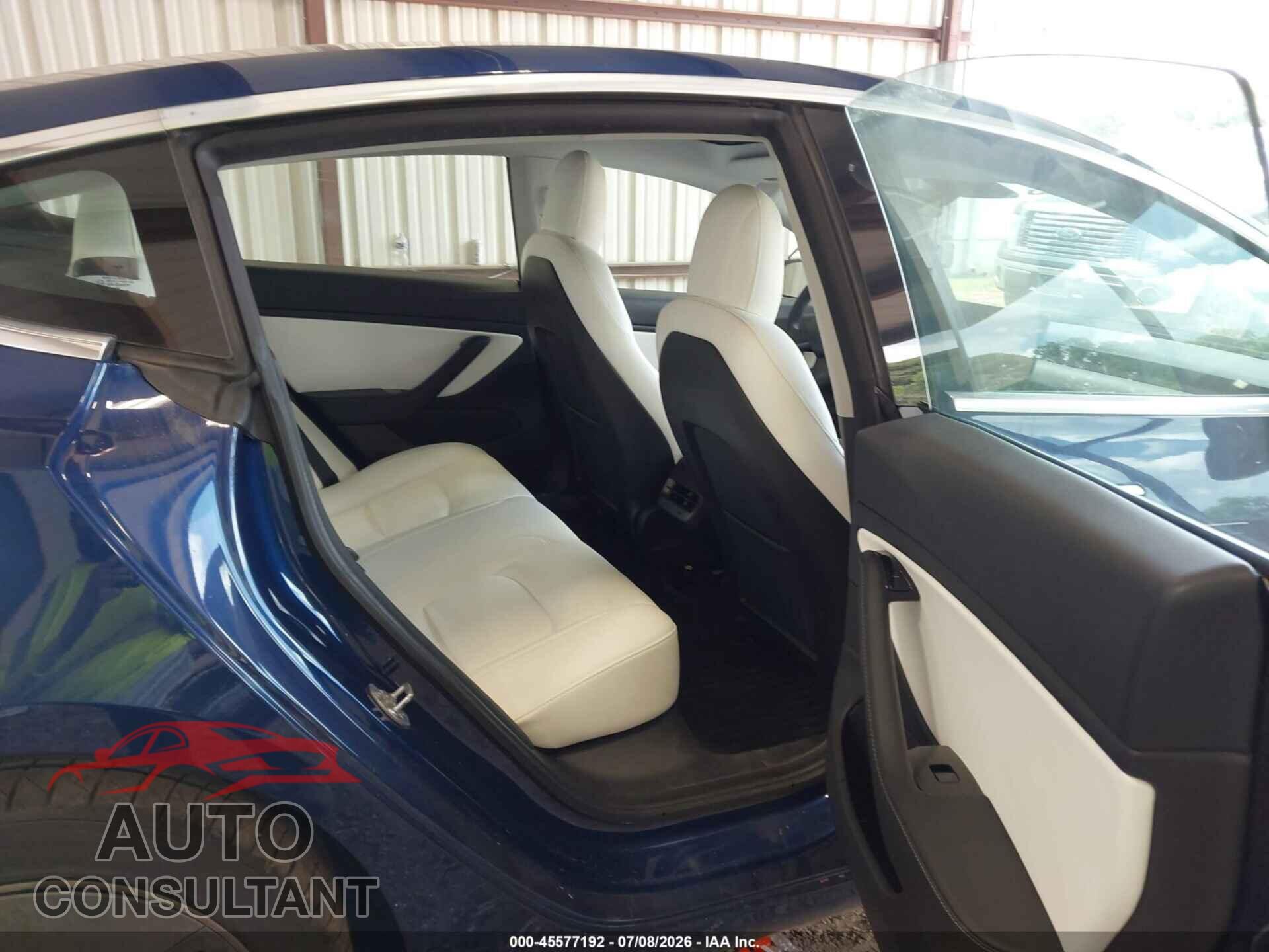TESLA MODEL 3 2020 - 5YJ3E1EBXLF668523
