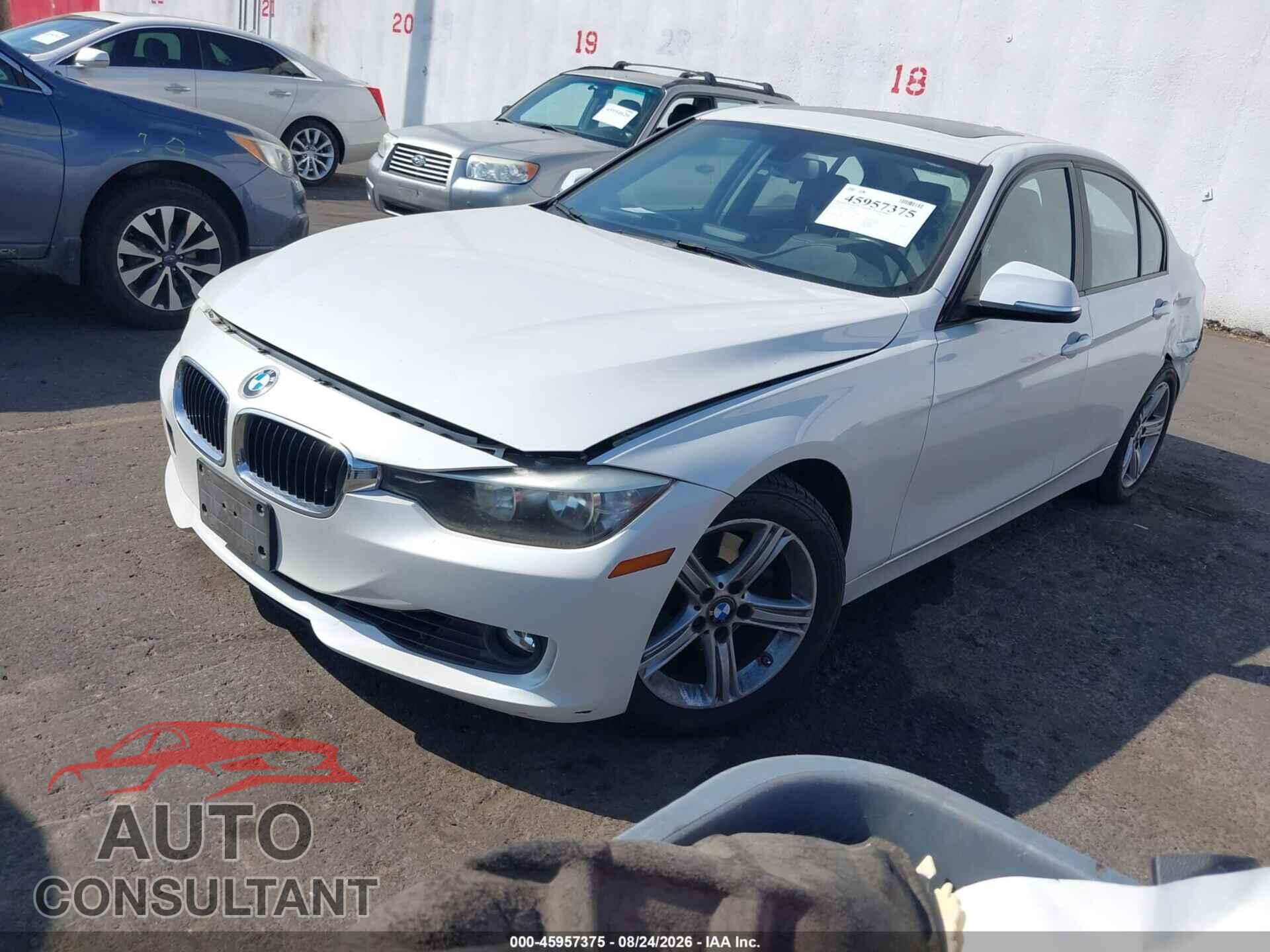 BMW 328I 2013 - WBA3C1C53DF444748