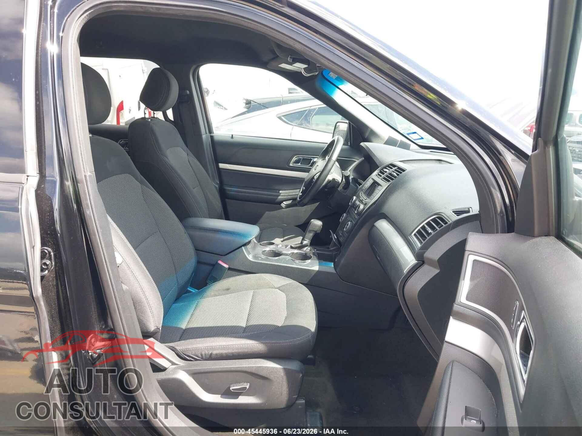 FORD EXPLORER 2017 - 1FM5K7D88HGD87209