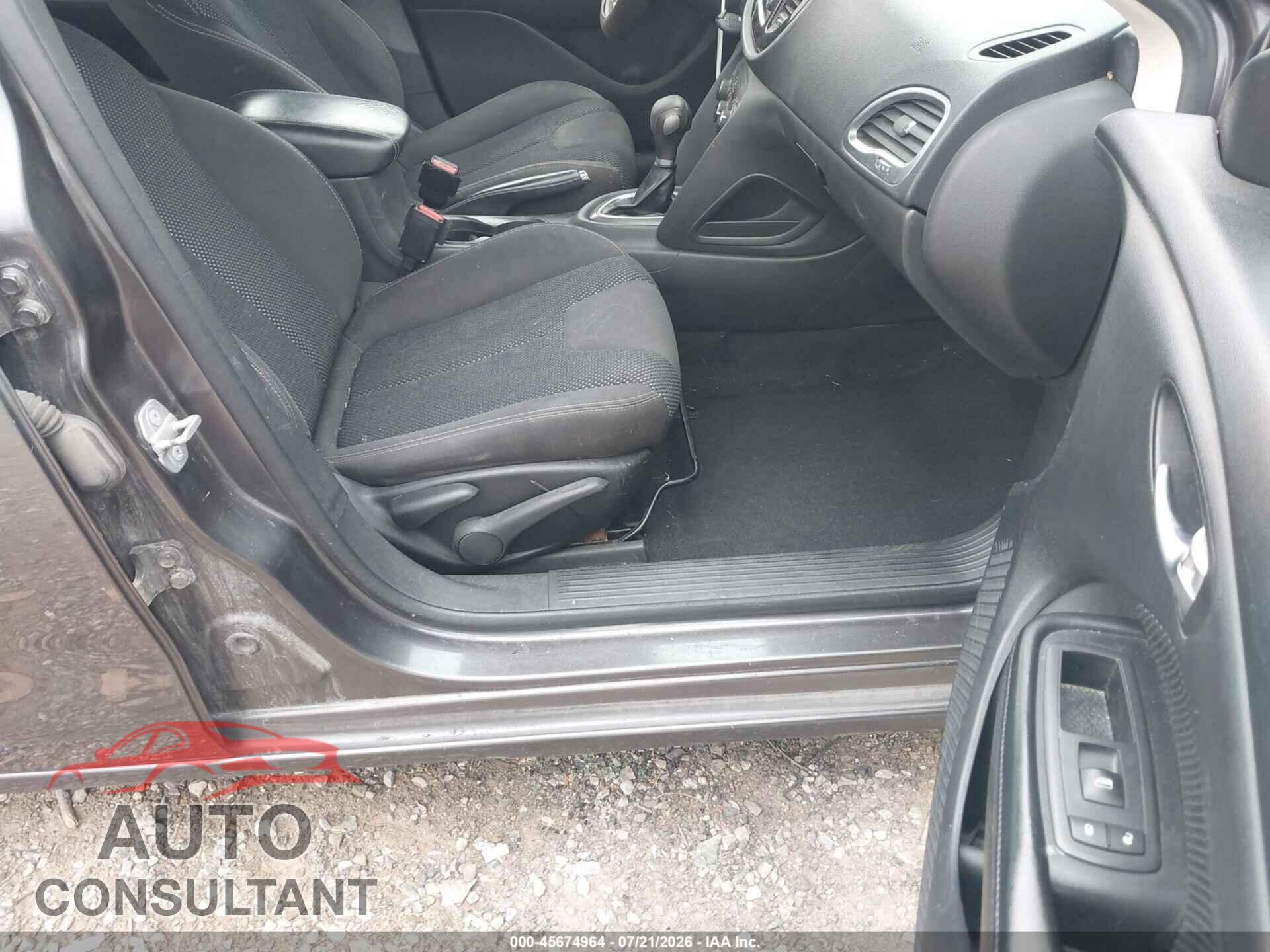 DODGE DART 2015 - 1C3CDFBB3FD306442