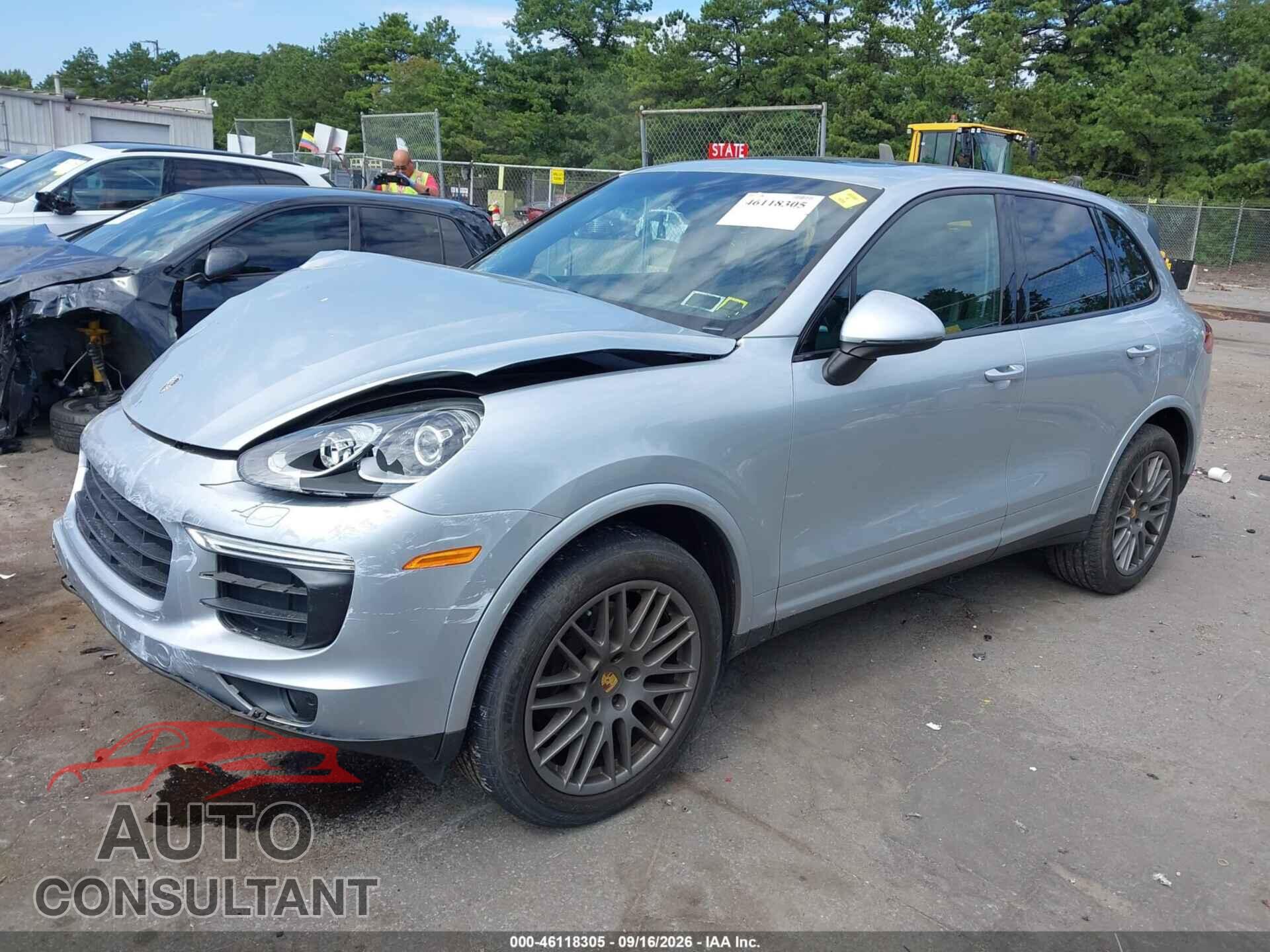PORSCHE CAYENNE 2017 - WP1AA2A23HKA83760