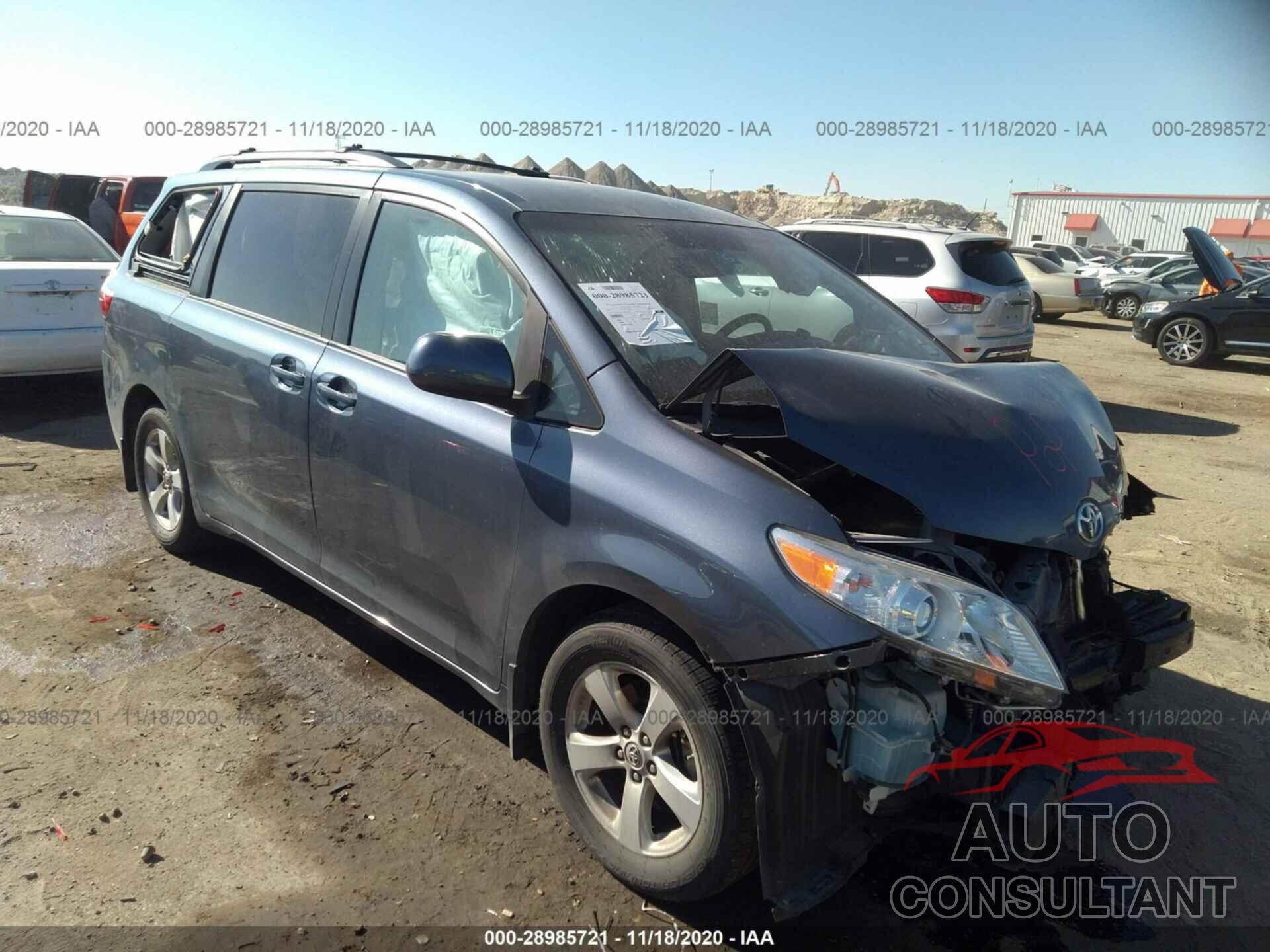 TOYOTA SIENNA 2017 - 5TDKZ3DC2HS782928