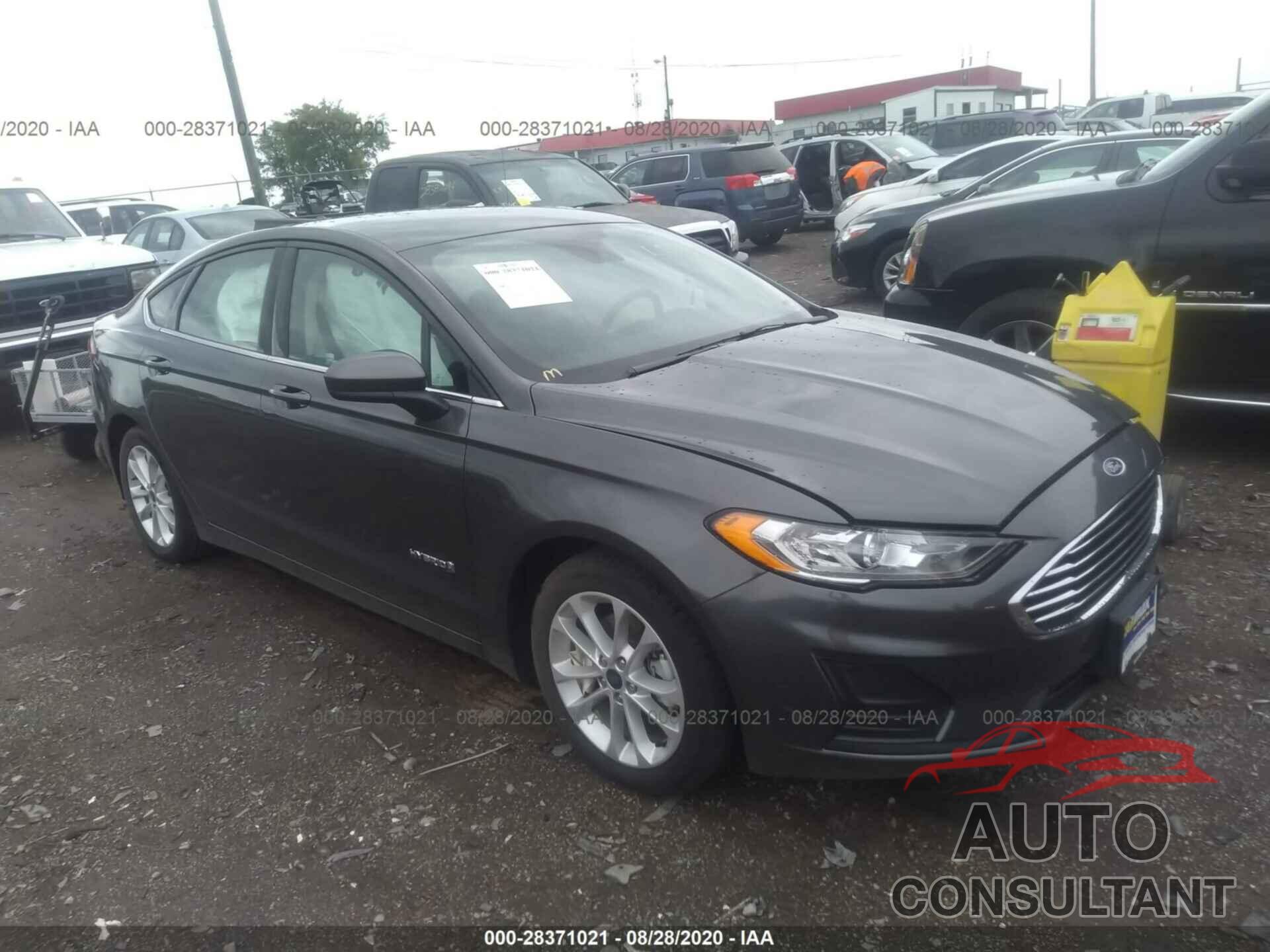 FORD FUSION HYBRID 2019 - 3FA6P0LU8KR221083