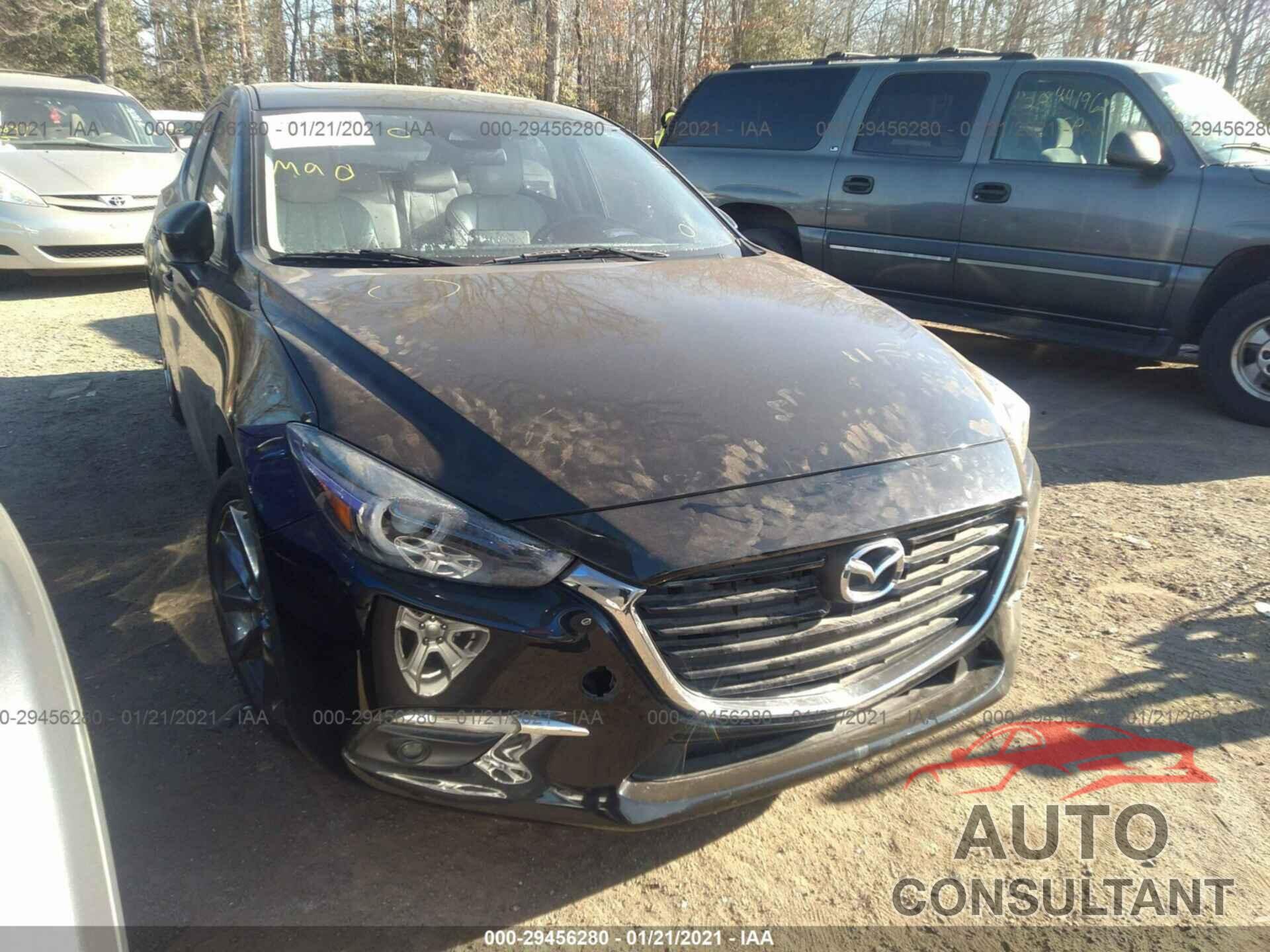 MAZDA MAZDA3 5-DOOR 2018 - 3MZBN1M37JM161428